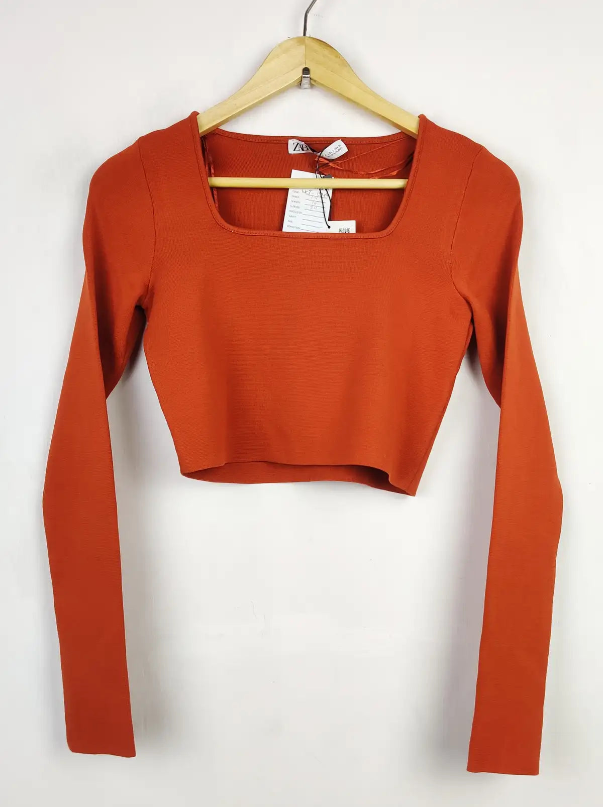 Buy online pre-used pre-loved 100% authentic & Original branded Zara (WCT-1949) available in Pakistan. Top international brands avilable.