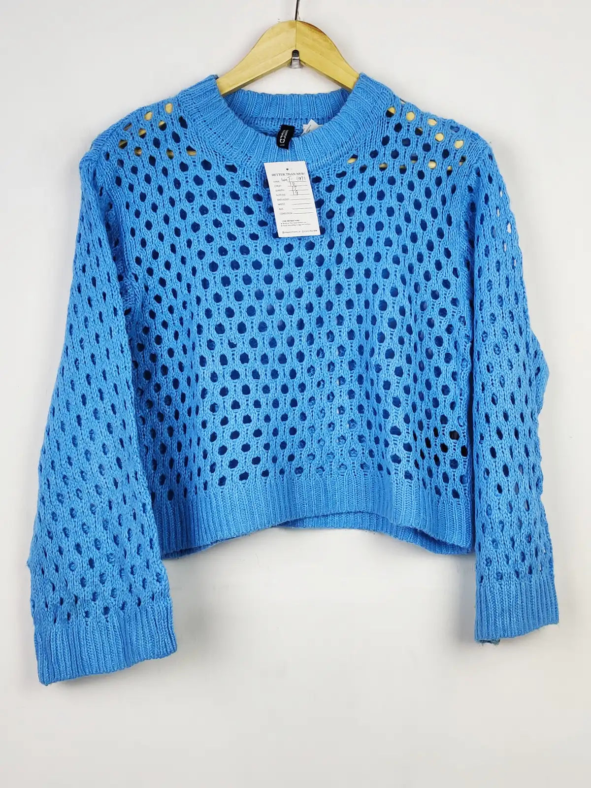 Buy online pre-used pre-loved 100% authentic & Original branded H&M (WCT-1971) available in Pakistan. Top international brands avilable.