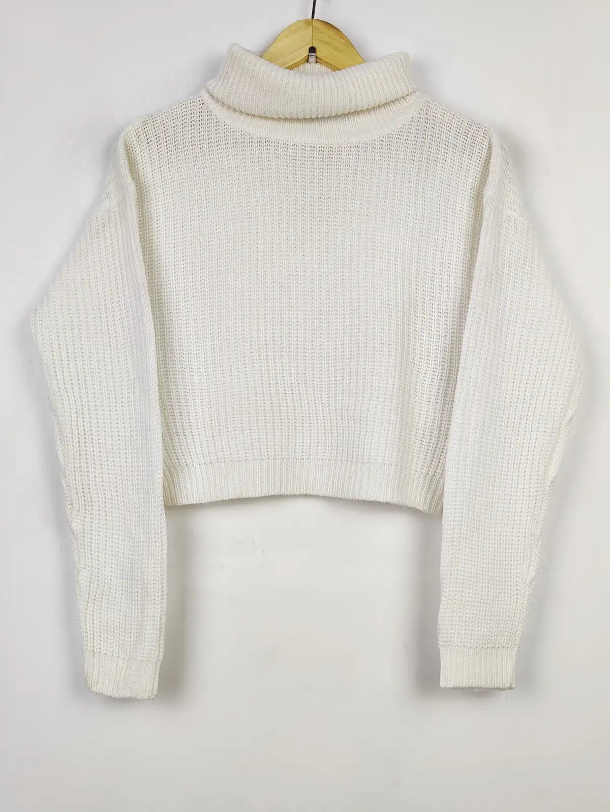 Buy online pre-used pre-loved 100% authentic & Original branded Boohoo (WCT-1981) available in Pakistan. Top international brands avilable.