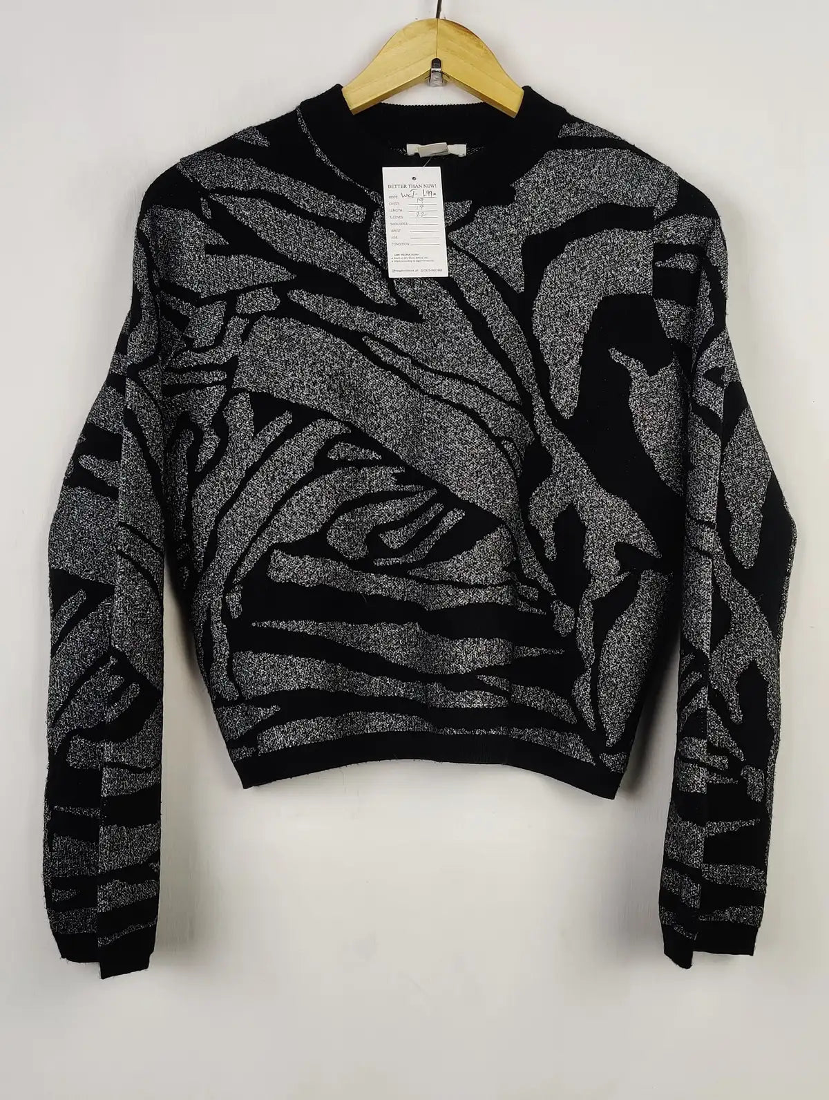 Buy online pre-used pre-loved 100% authentic & Original branded H&M (WCT-1990) available in Pakistan. Top international brands avilable.