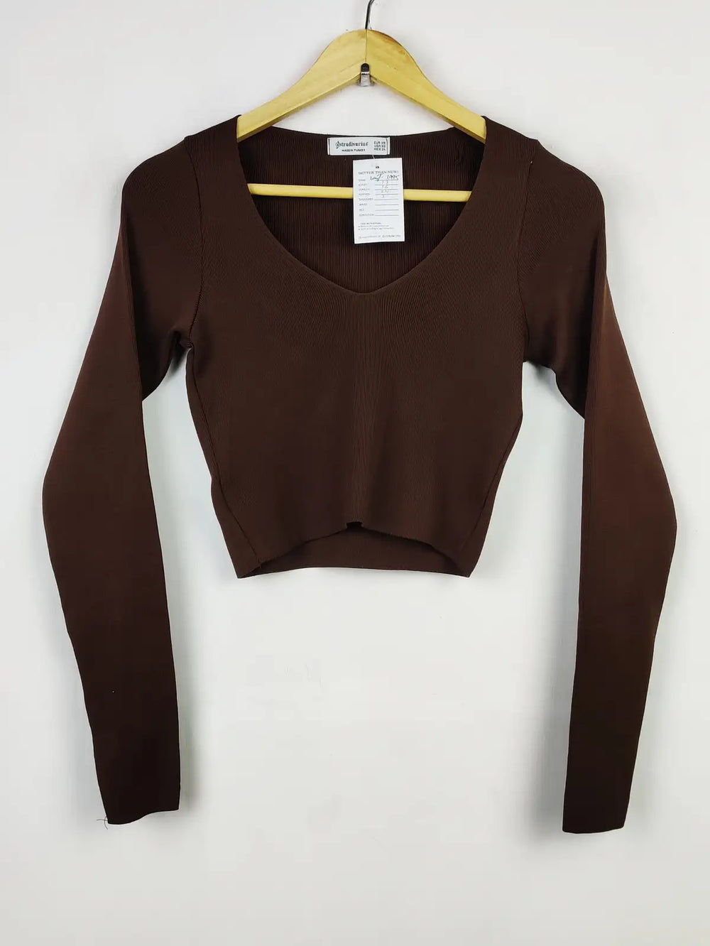 Buy online pre-used pre-loved 100% authentic & Original branded Stradivarius (WCT-1995) available in Pakistan. Top international brands avilable.