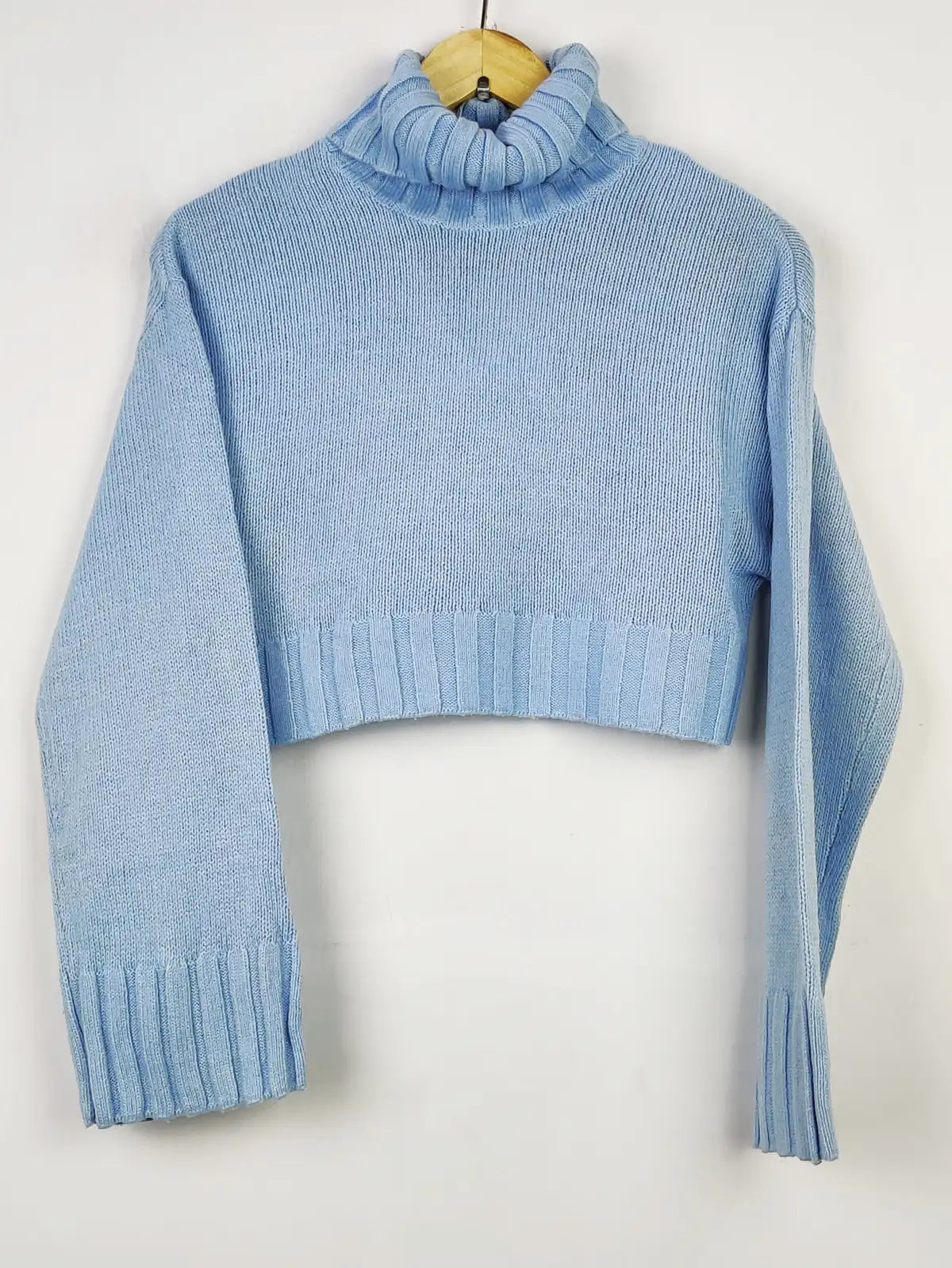 Buy online pre-used pre-loved 100% authentic & Original branded H&M (WCT-2006) available in Pakistan. Top international brands avilable.