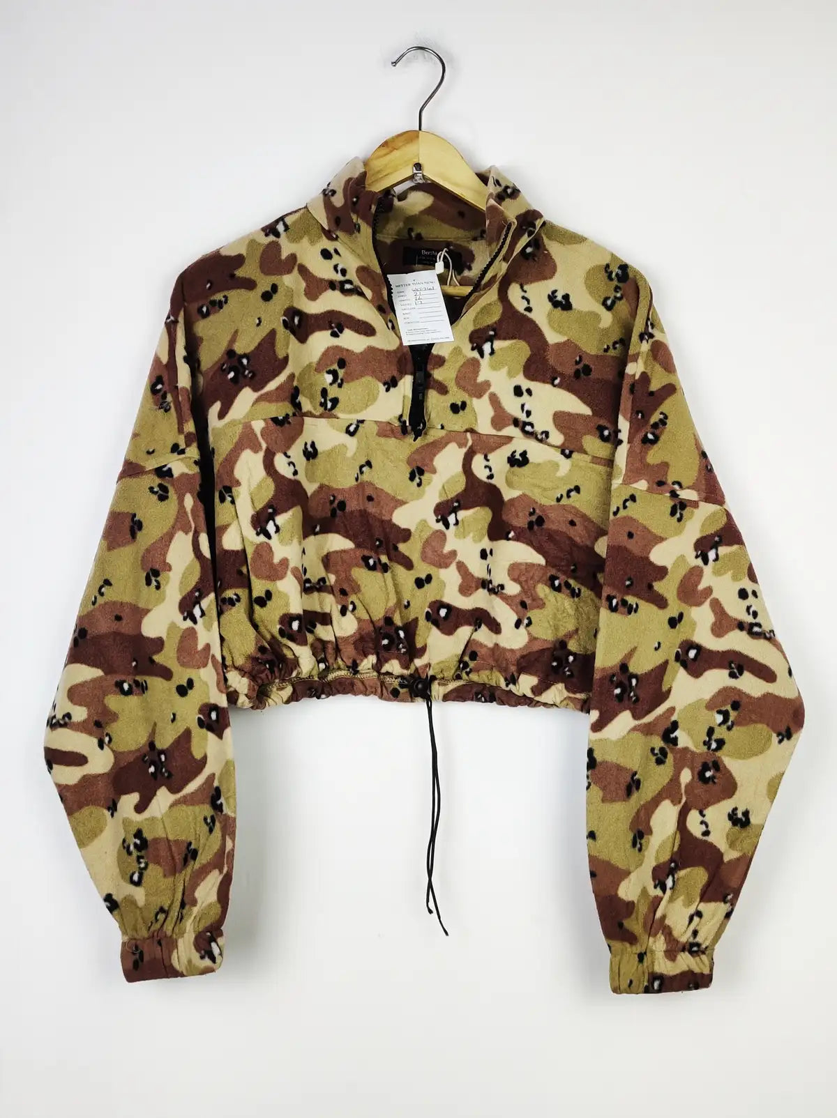 Buy online pre-used pre-loved 100% authentic & Original branded Bershka (WCT-2103) available in Pakistan. Top international brands avilable.