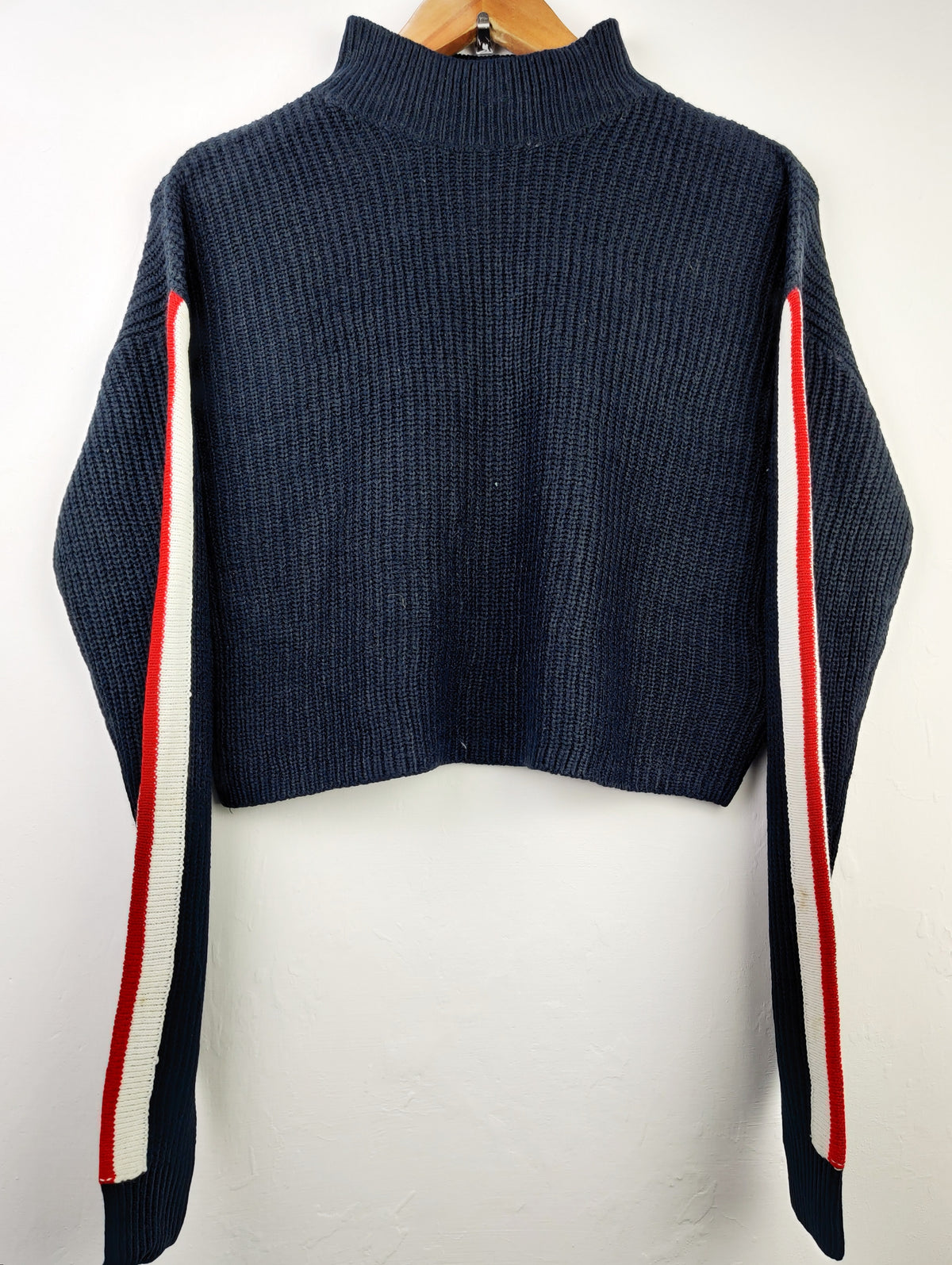 Buy online pre-used pre-loved 100% authentic & Original branded H&M (WCT-216) available in Pakistan. Top international brands avilable.
