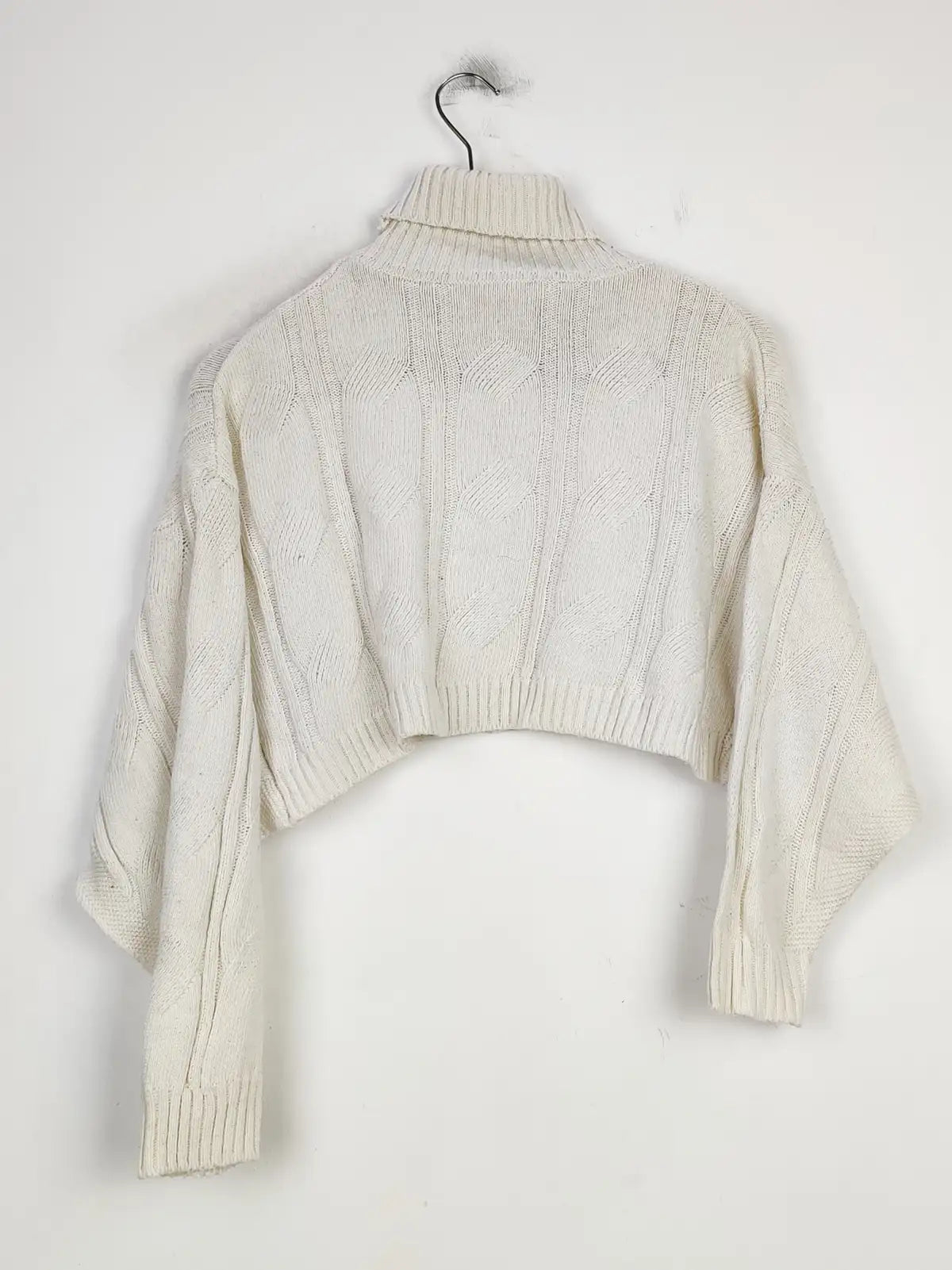 Buy online pre-used pre-loved 100% authentic & Original branded Unknown Brand (WCT-2378) available in Pakistan. Top international brands avilable.