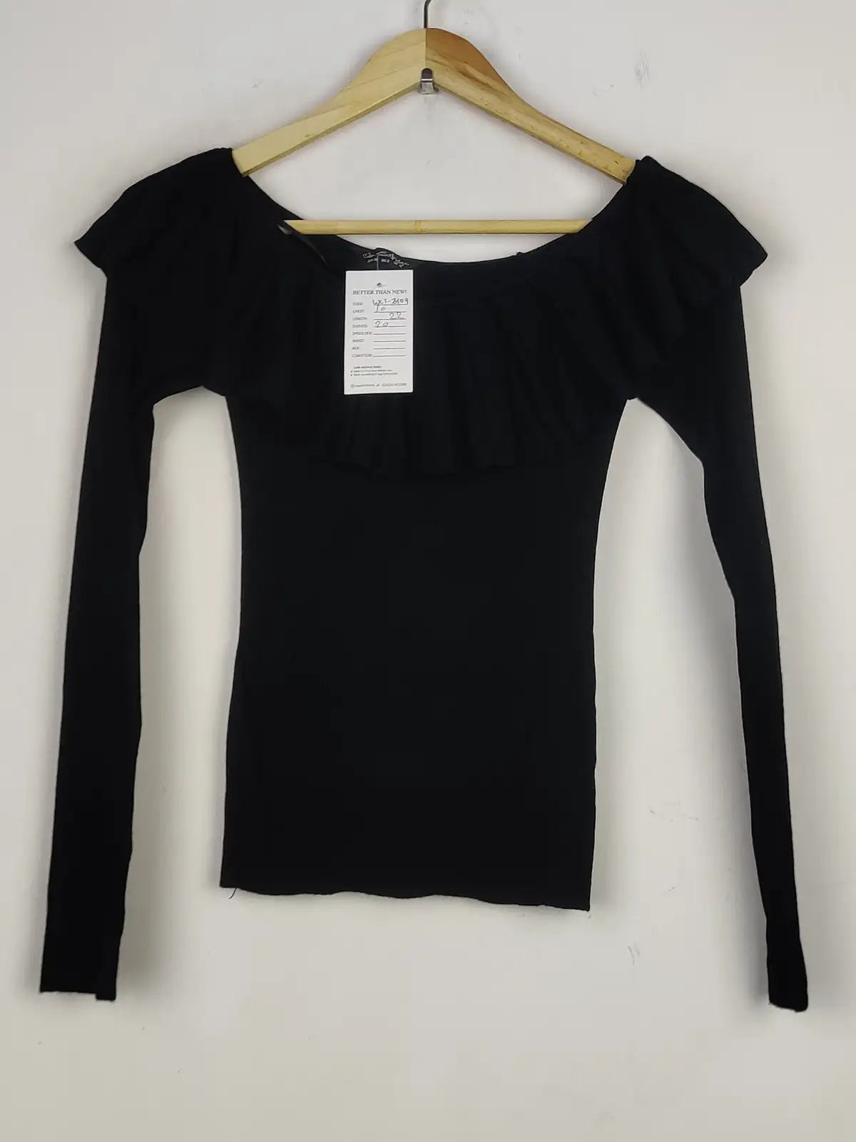 Buy online pre-used pre-loved 100% authentic & Original branded Miss Selfridge (WCT-2409) available in Pakistan. Top international brands avilable.