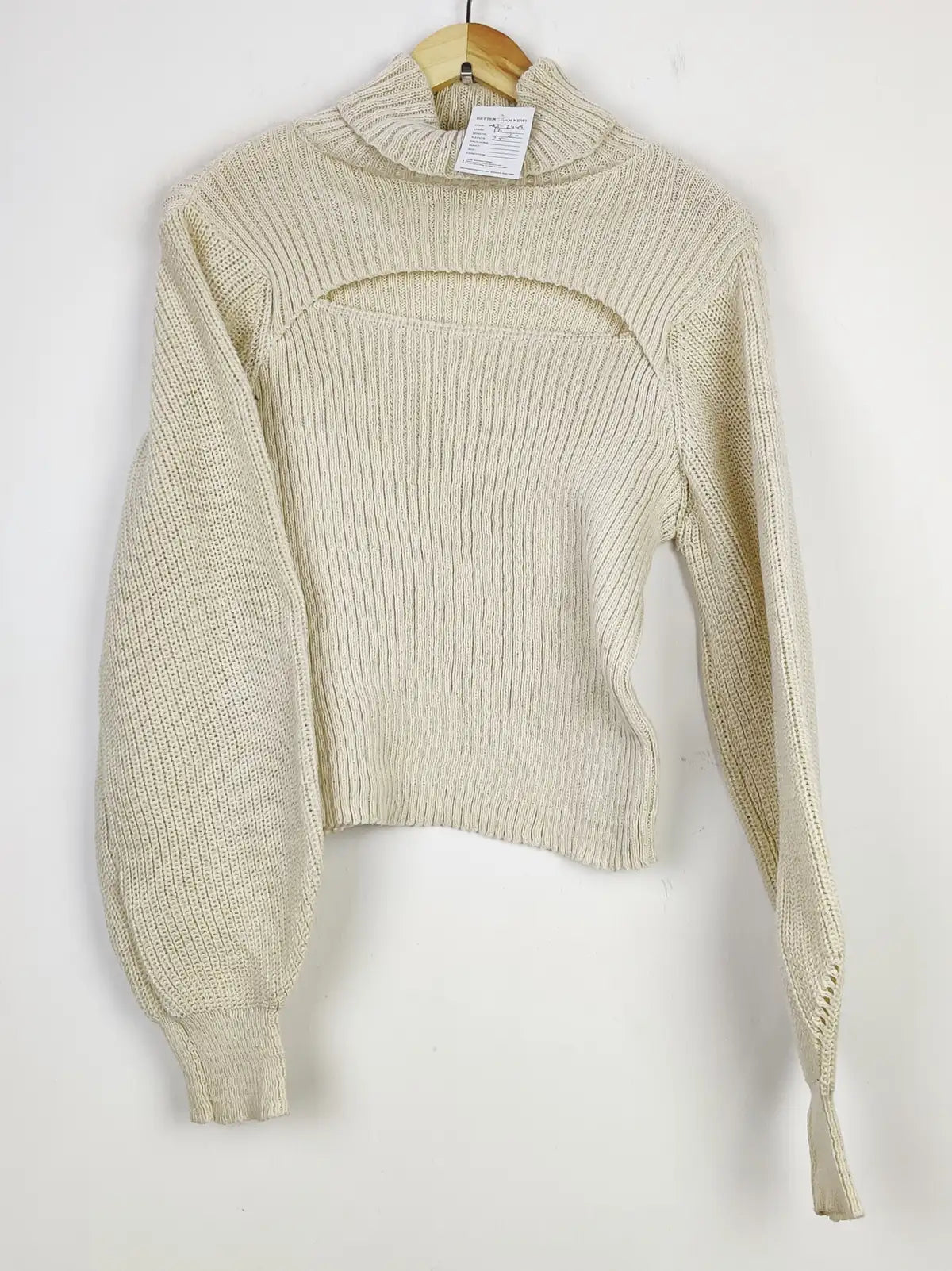 Buy online pre-used pre-loved 100% authentic & Original branded Unknown Brand (WCT-2445) available in Pakistan. Top international brands avilable.