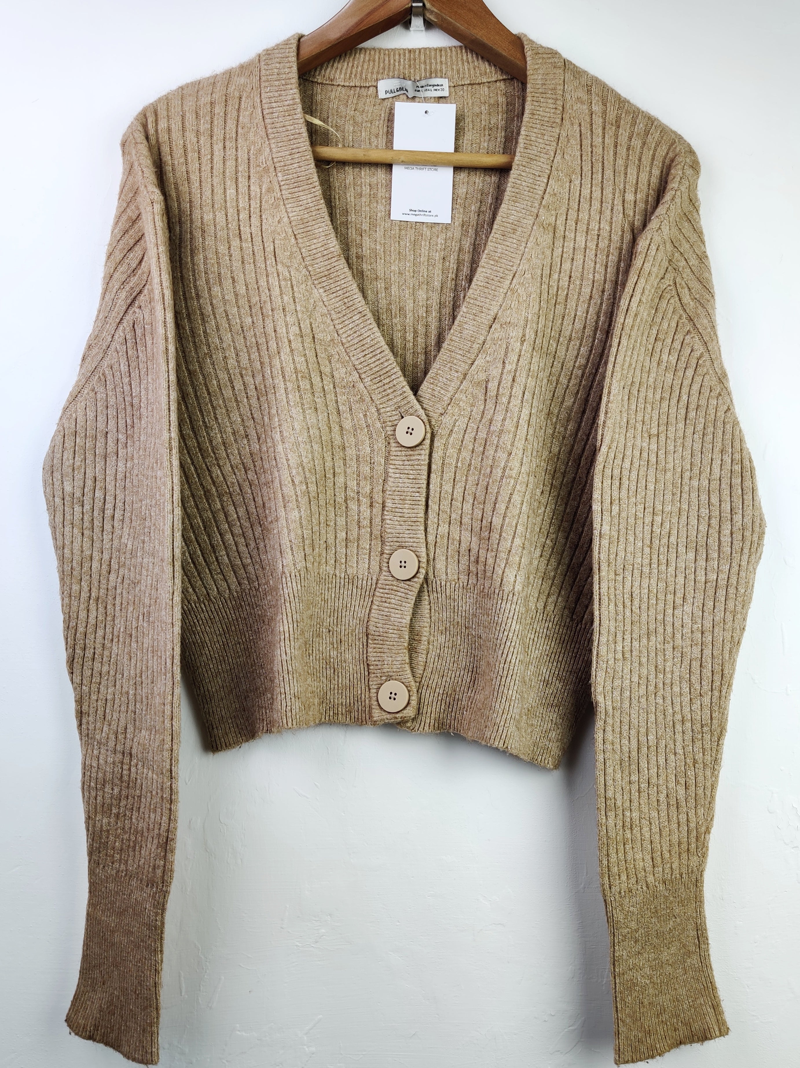 Buy online pre-used pre-loved 100% authentic & Original branded Pull&Bear (WCT-289) available in Pakistan. Top international brands avilable.