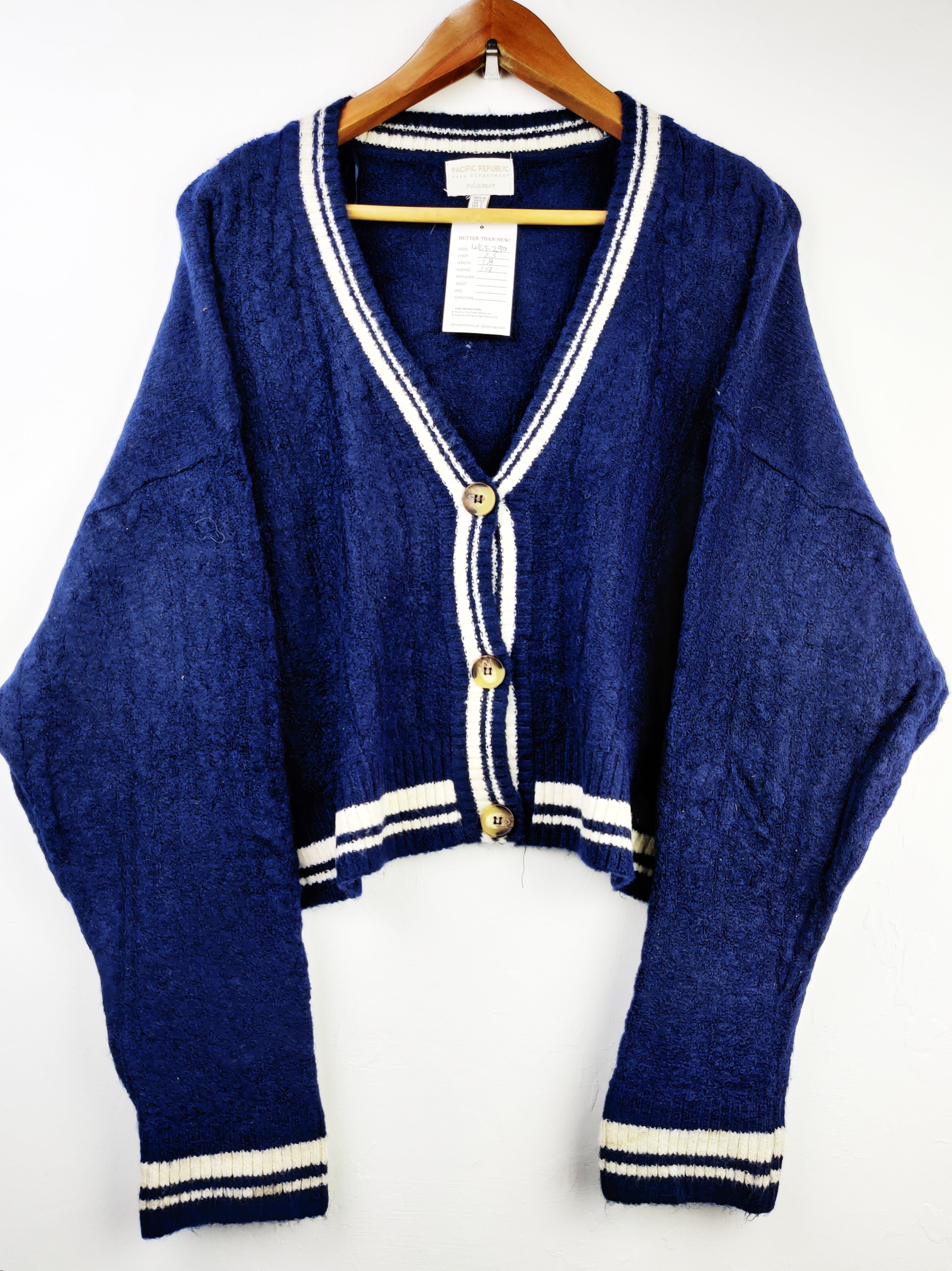Buy online pre-used pre-loved 100% authentic & Original branded Pull&Bear (WCT-290) available in Pakistan. Top international brands avilable.