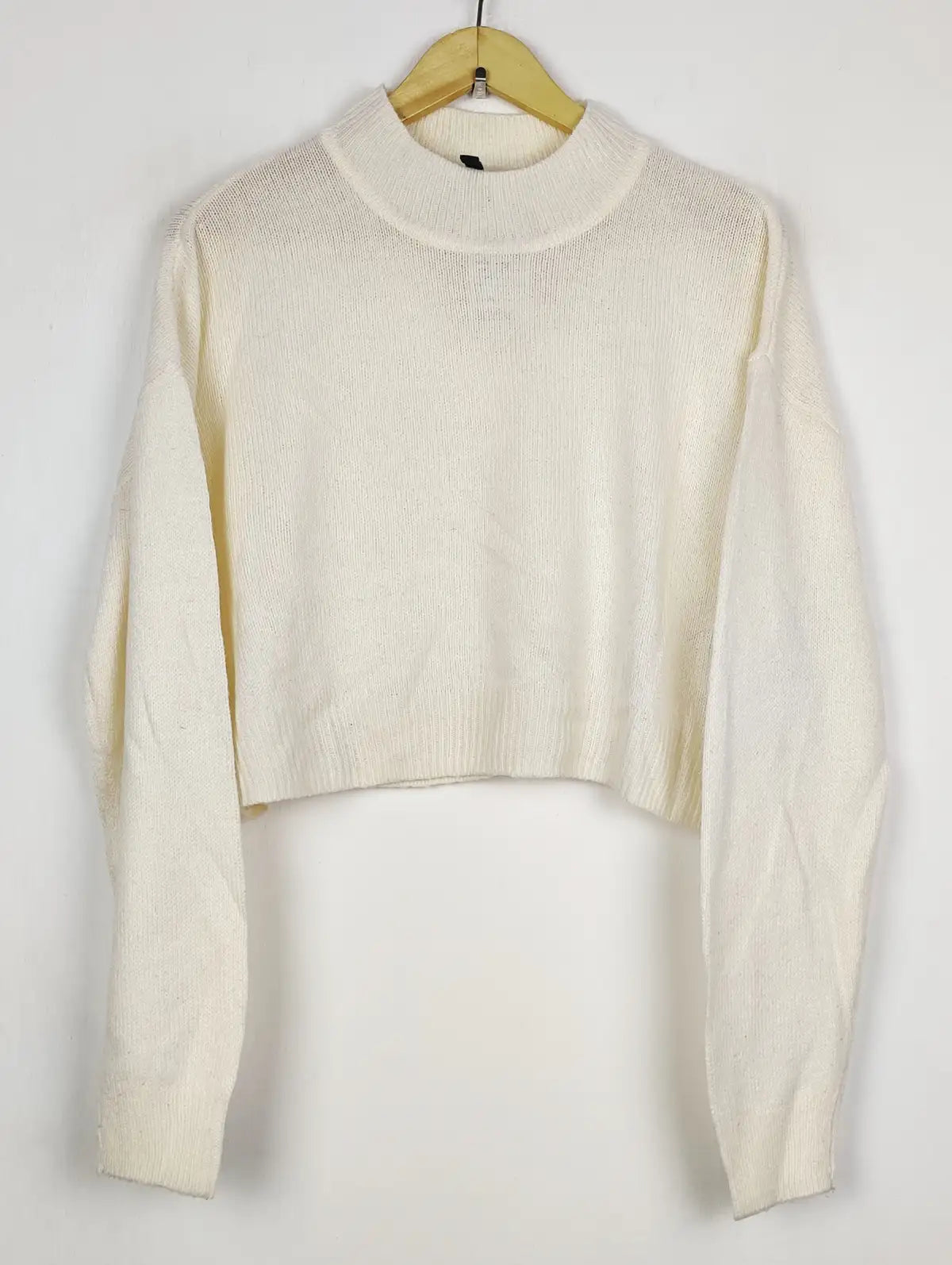 Buy online pre-used pre-loved 100% authentic & Original branded H&M (WCT-3031) available in Pakistan. Top international brands avilable.