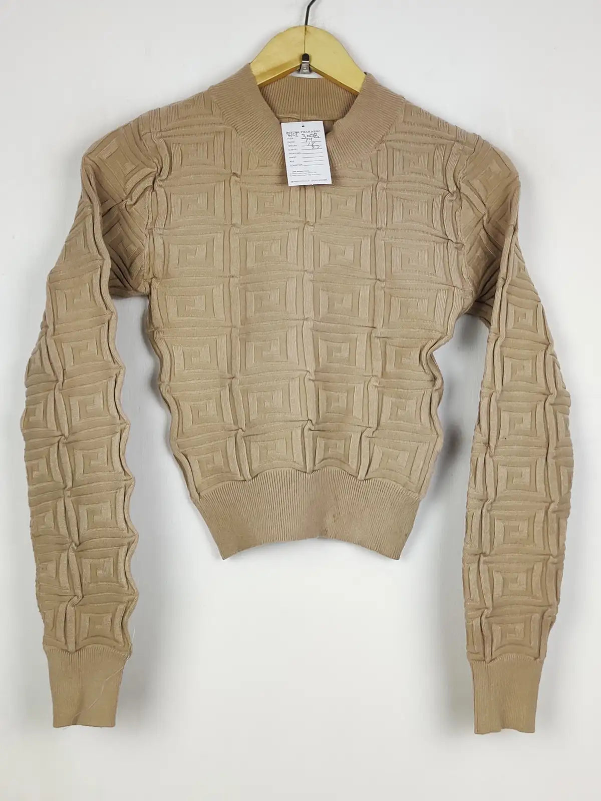 Buy online pre-used pre-loved 100% authentic & Original branded Unknown Brand (WCT-3058) available in Pakistan. Top international brands avilable.