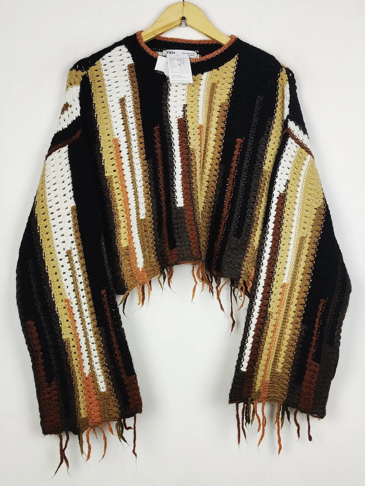 Buy online pre-used pre-loved 100% authentic & Original branded Zara (WCT-3067) available in Pakistan. Top international brands avilable.