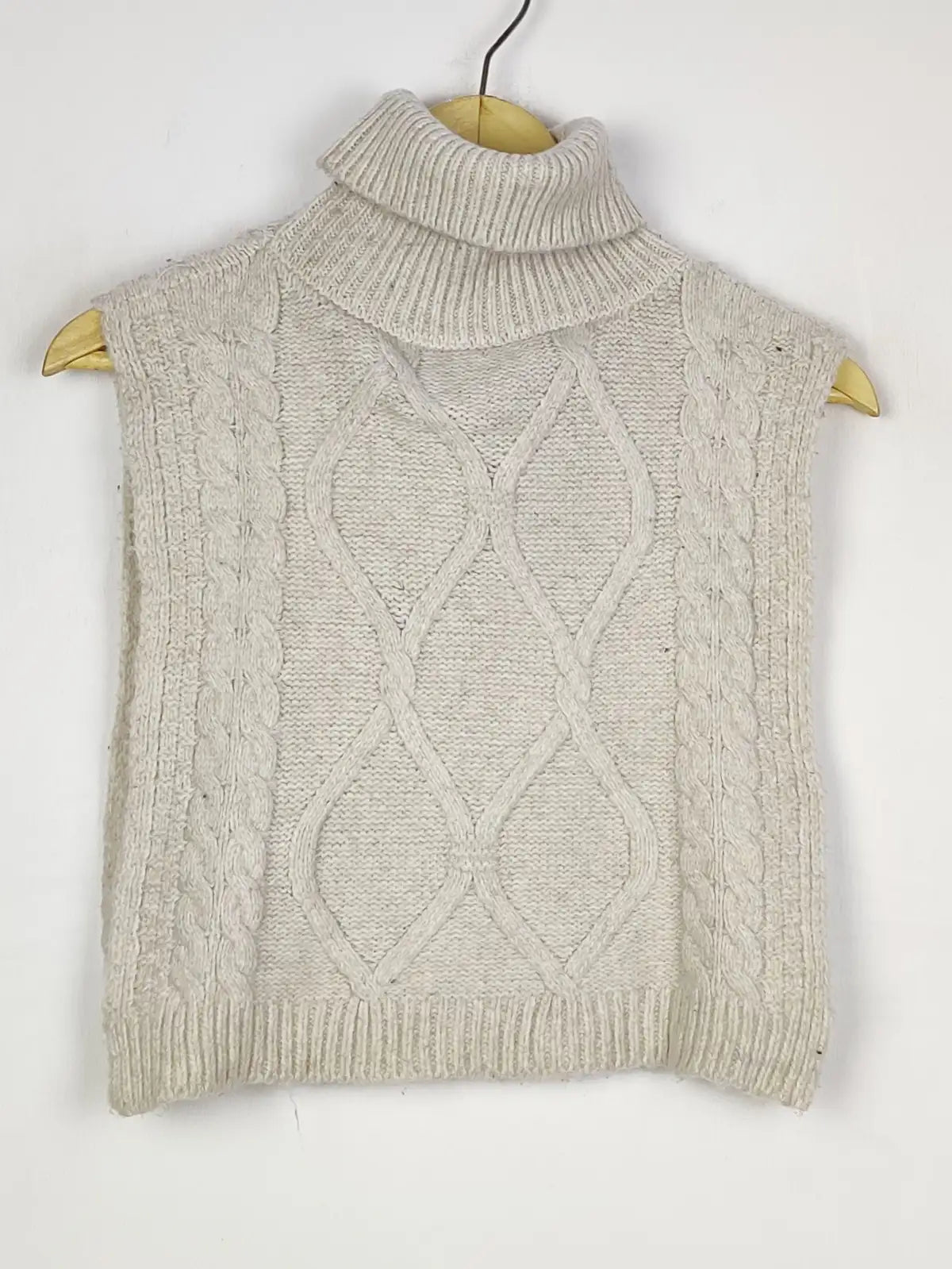 Buy online pre-used pre-loved 100% authentic & Original branded Primark (WCT-3083) available in Pakistan. Top international brands avilable.