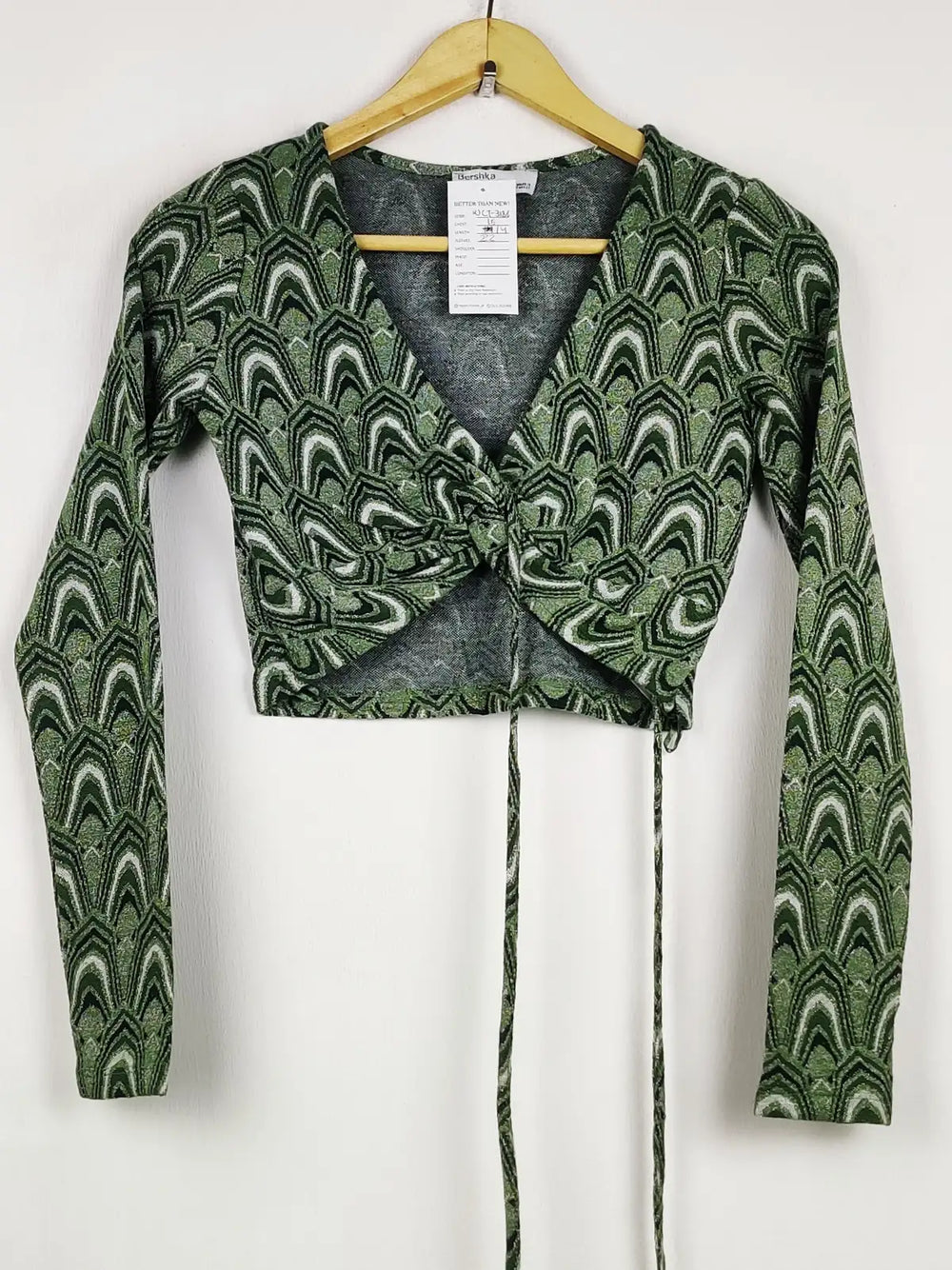Buy online pre-used pre-loved 100% authentic & Original branded Bershka (WCT-3186) available in Pakistan. Top international brands avilable.