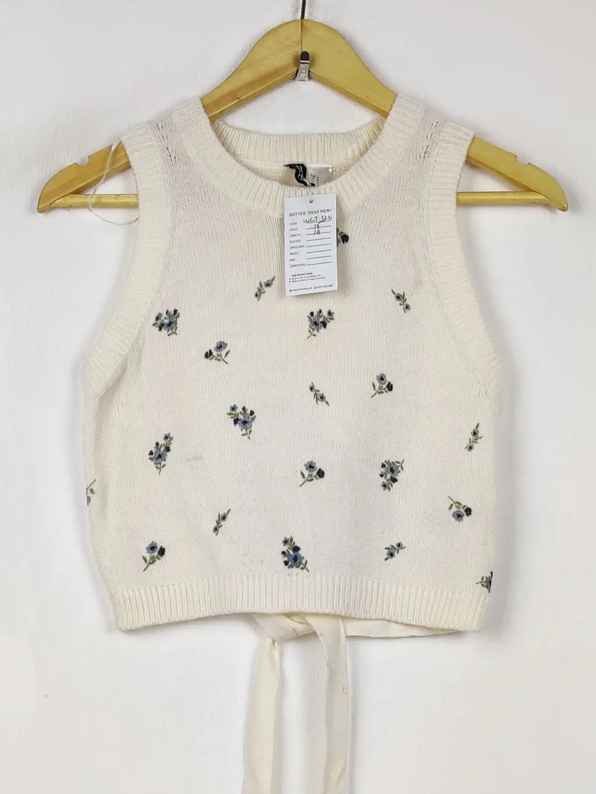 Buy online pre-used pre-loved 100% authentic & Original branded H&M (WCT-3231) available in Pakistan. Top international brands avilable.