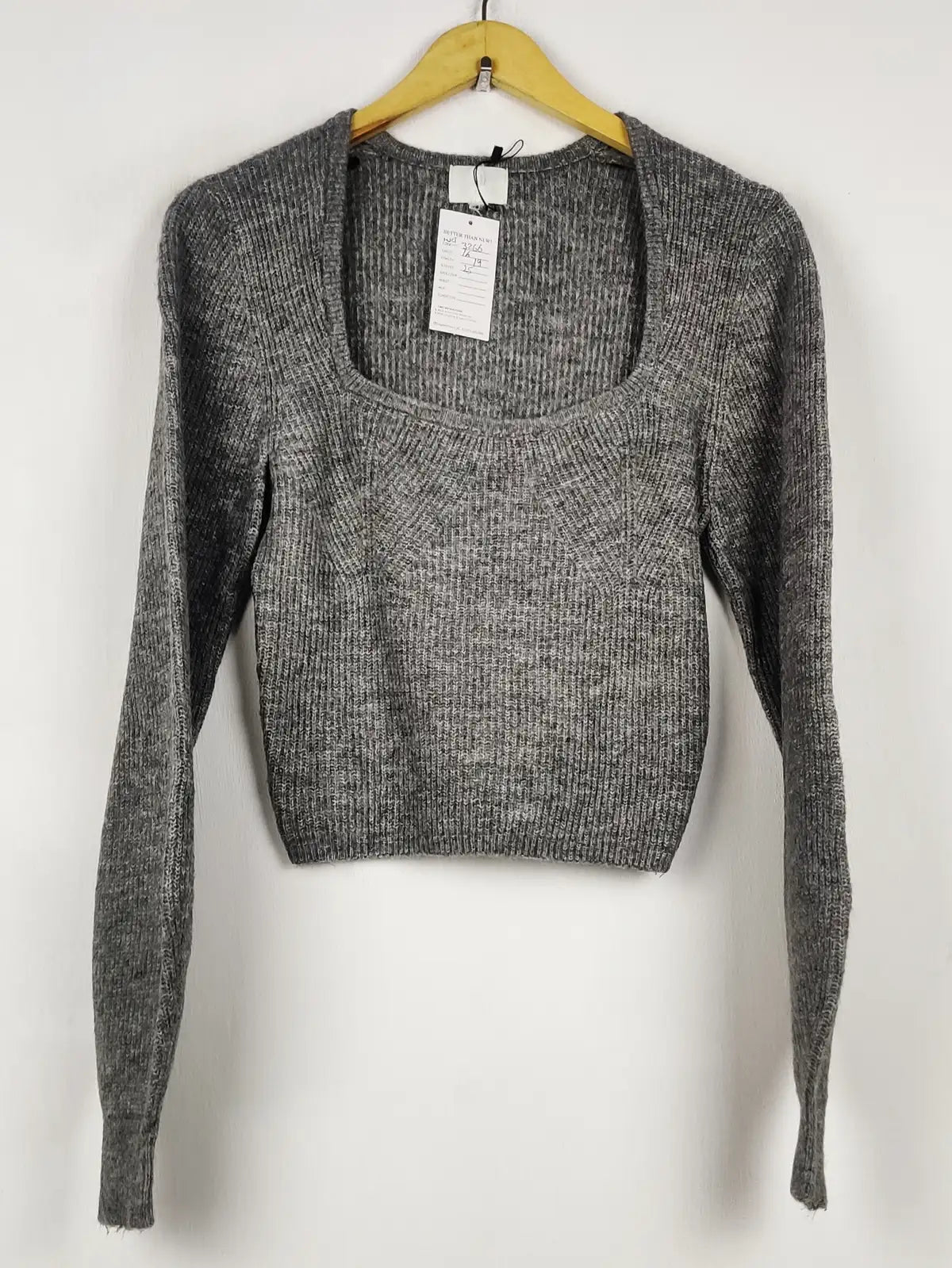 Buy online pre-used pre-loved 100% authentic & Original branded H&M (WCT-3266) available in Pakistan. Top international brands avilable.
