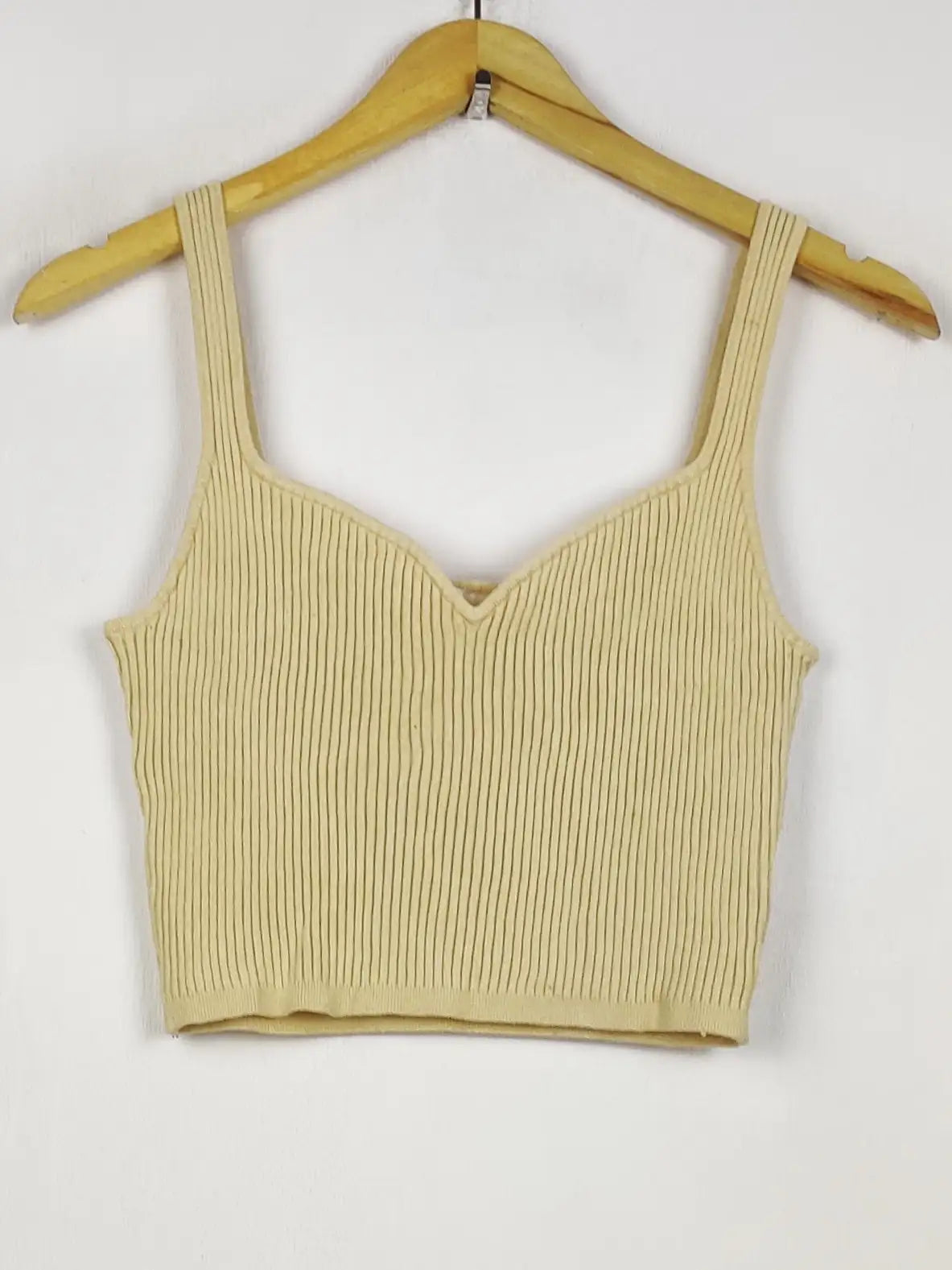 Buy online pre-used pre-loved 100% authentic & Original branded H&M (WCT-3275) available in Pakistan. Top international brands avilable.