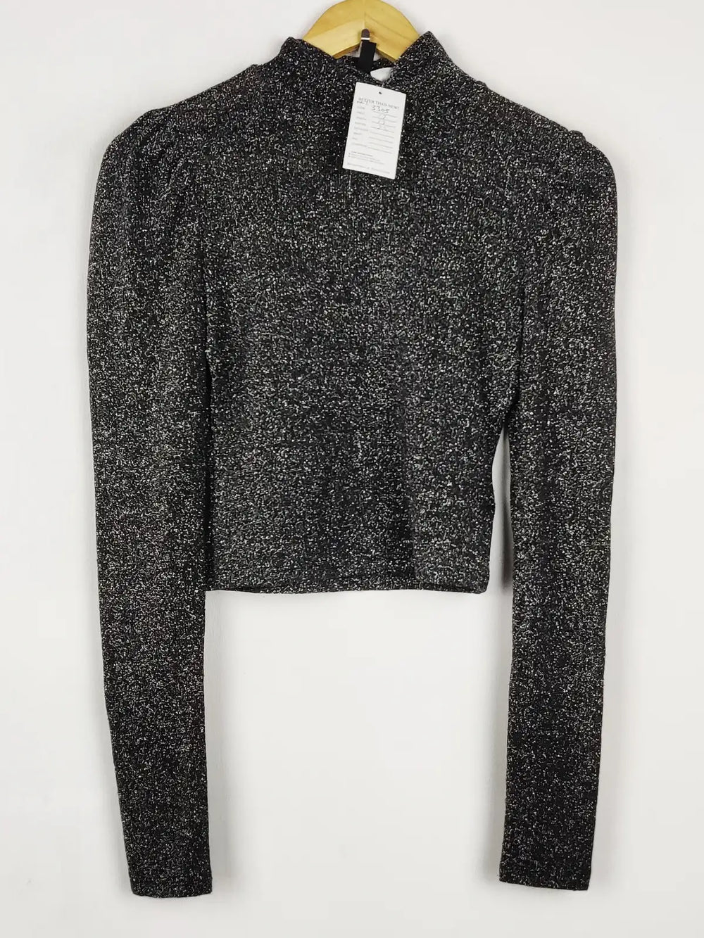 Buy online pre-used pre-loved 100% authentic & Original branded H&M (WCT-3303) available in Pakistan. Top international brands avilable.