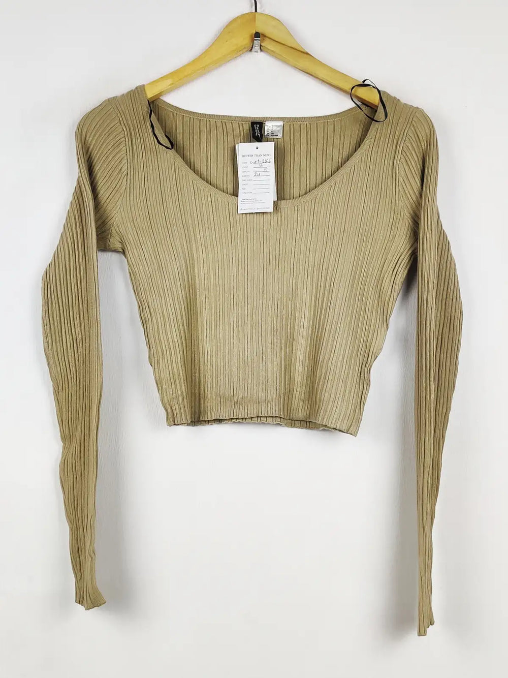 Buy online pre-used pre-loved 100% authentic & Original branded H&M (WCT-3365) available in Pakistan. Top international brands avilable.