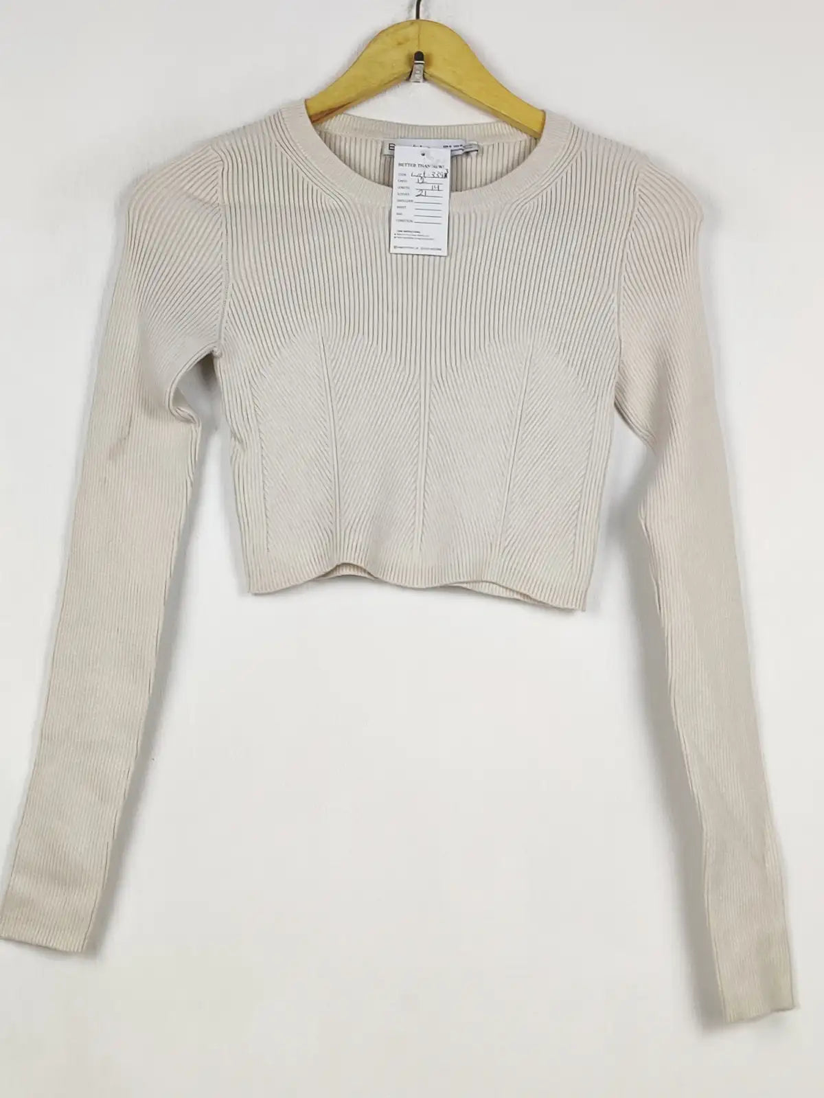 Buy online pre-used pre-loved 100% authentic & Original branded Bershka (WCT-3393) available in Pakistan. Top international brands avilable.