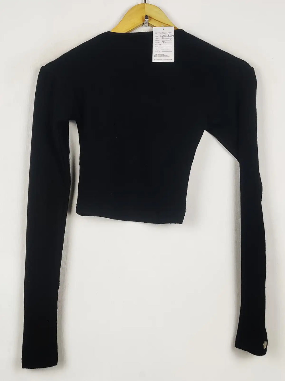 Buy online pre-used pre-loved 100% authentic & Original branded Maniere De Voir (WCT-3394) available in Pakistan. Top international brands avilable.