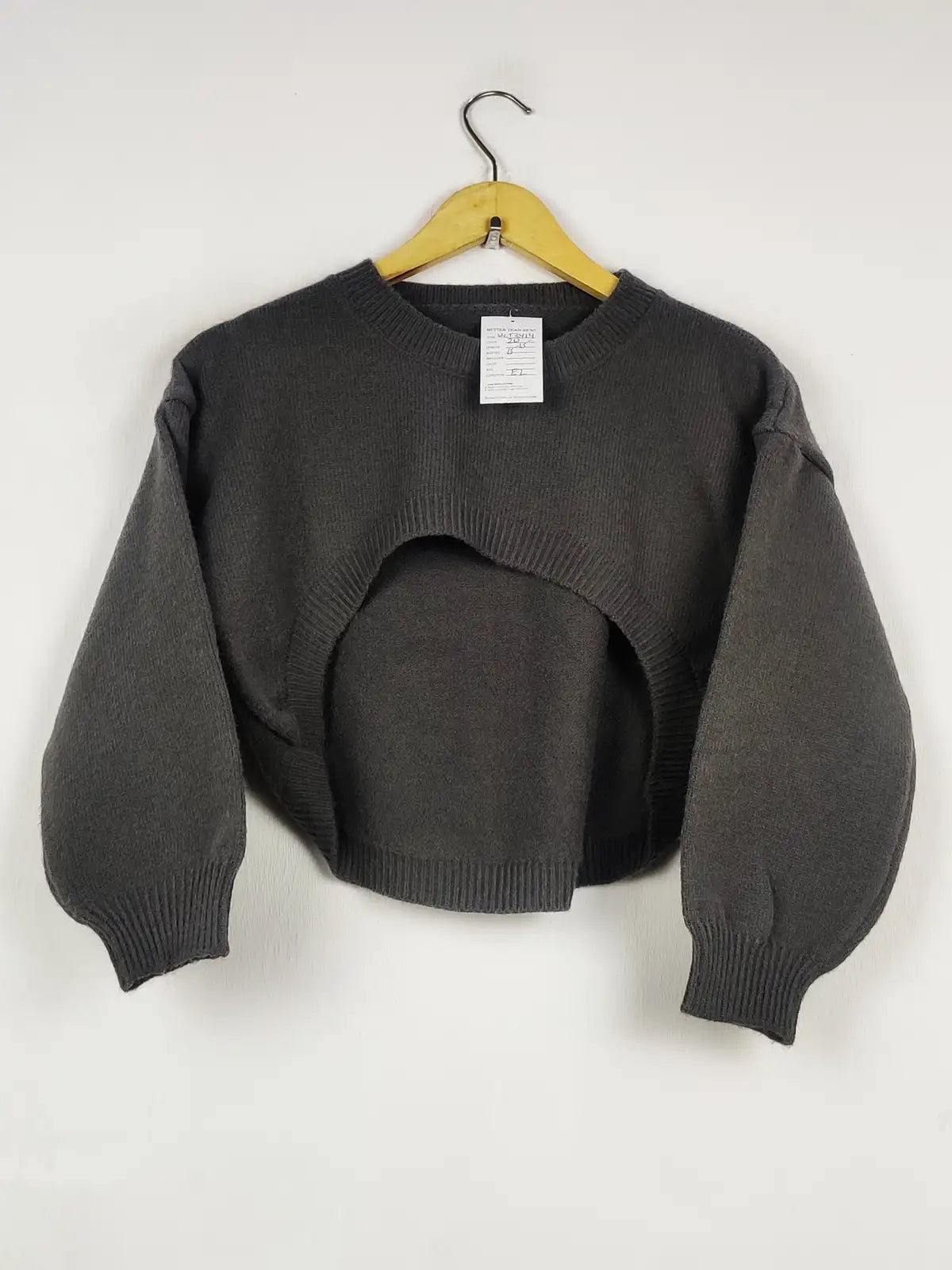 Buy online pre-used pre-loved 100% authentic & Original branded Unknown Brand (WCT-3414) available in Pakistan. Top international brands avilable.