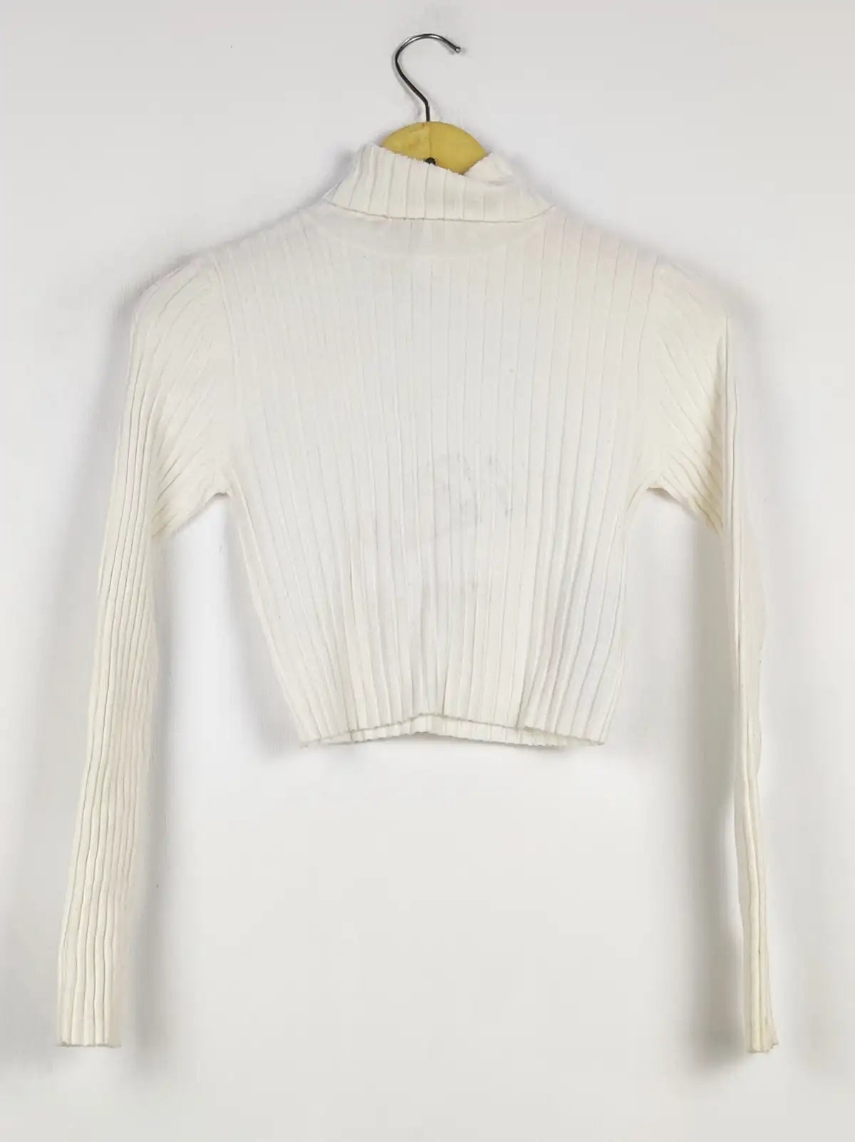 Buy online pre-used pre-loved 100% authentic & Original branded Bershka (WCT-3439) available in Pakistan. Top international brands avilable.