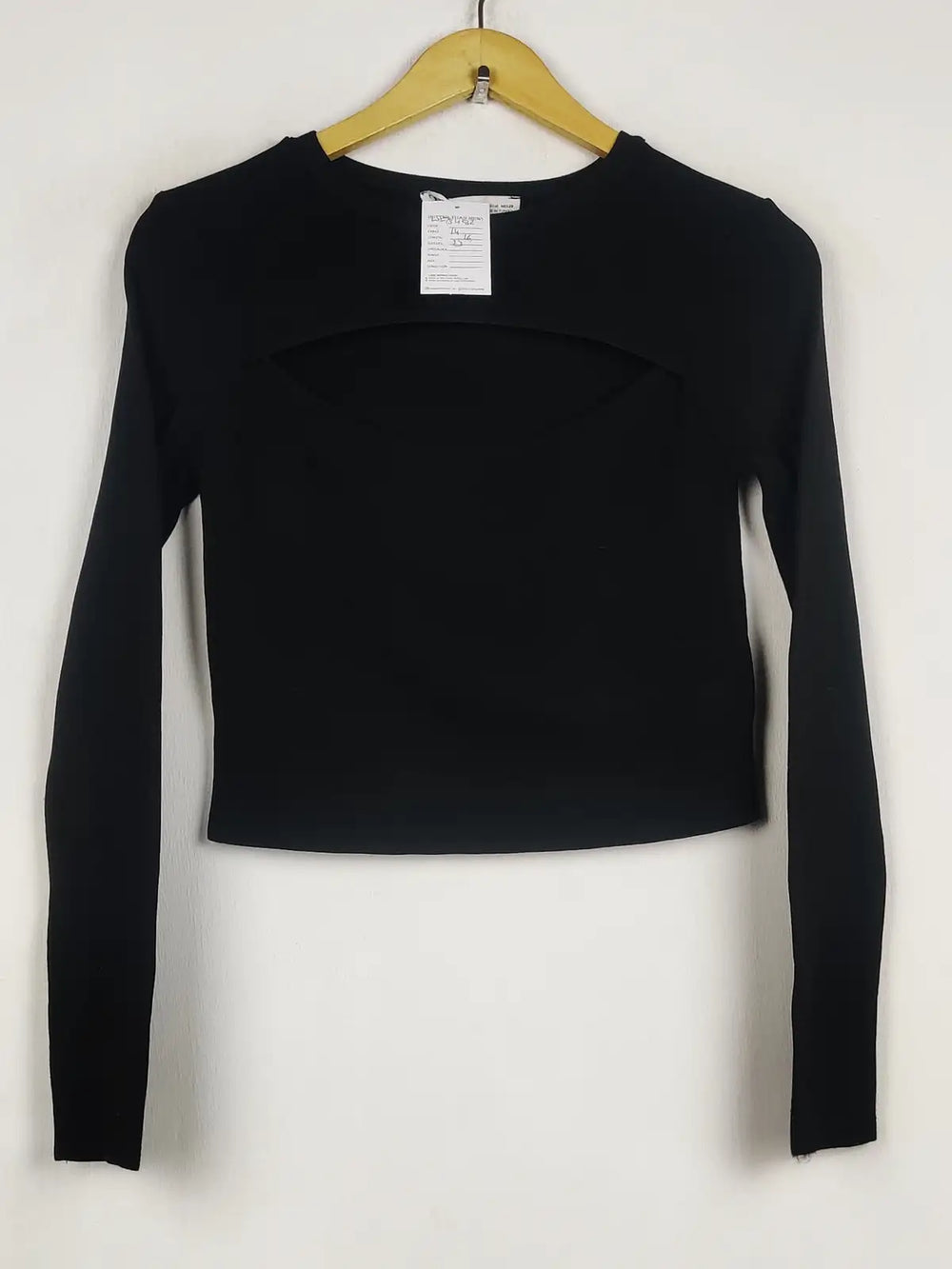 Buy online pre-used pre-loved 100% authentic & Original branded Zara (WCT-3482) available in Pakistan. Top international brands avilable.