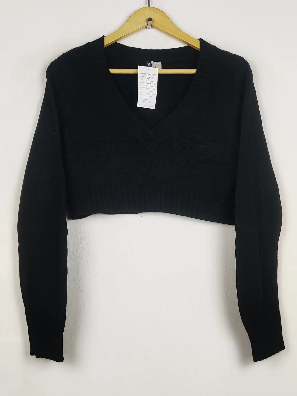Buy online pre-used pre-loved 100% authentic & Original branded H&M (WCT-3483) available in Pakistan. Top international brands avilable.