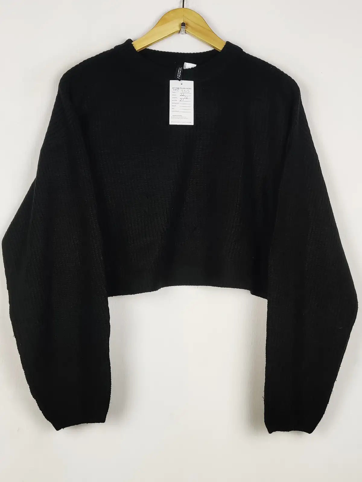 Buy online pre-used pre-loved 100% authentic & Original branded H&M (WCT-3515) available in Pakistan. Top international brands avilable.