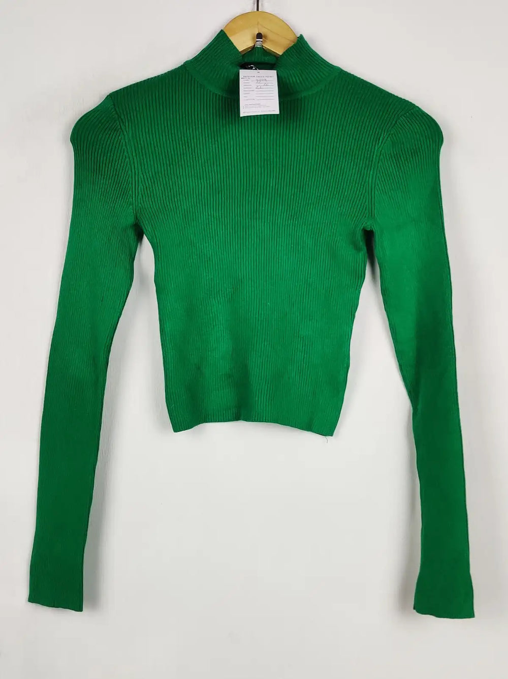 Buy online pre-used pre-loved 100% authentic & Original branded H&M (WCT-3519) available in Pakistan. Top international brands avilable.