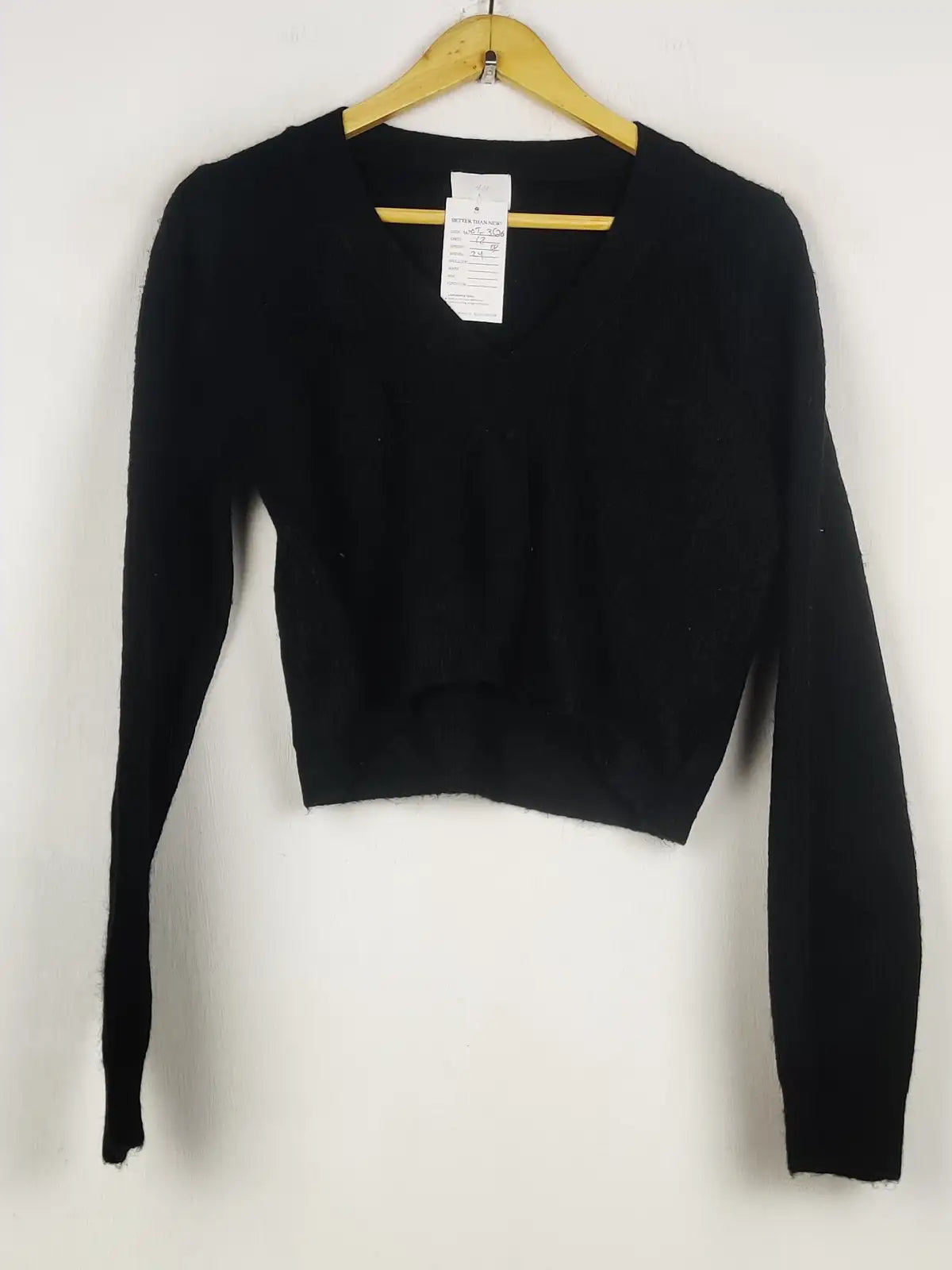 Buy online pre-used pre-loved 100% authentic & Original branded H&M (WCT-3526) available in Pakistan. Top international brands avilable.