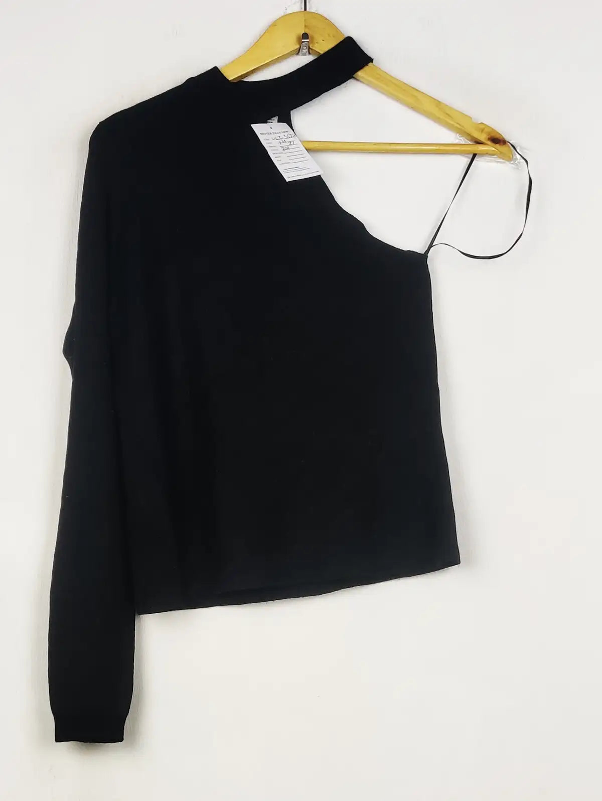 Buy online pre-used pre-loved 100% authentic & Original branded Mango (WCT-3532) available in Pakistan. Top international brands avilable.