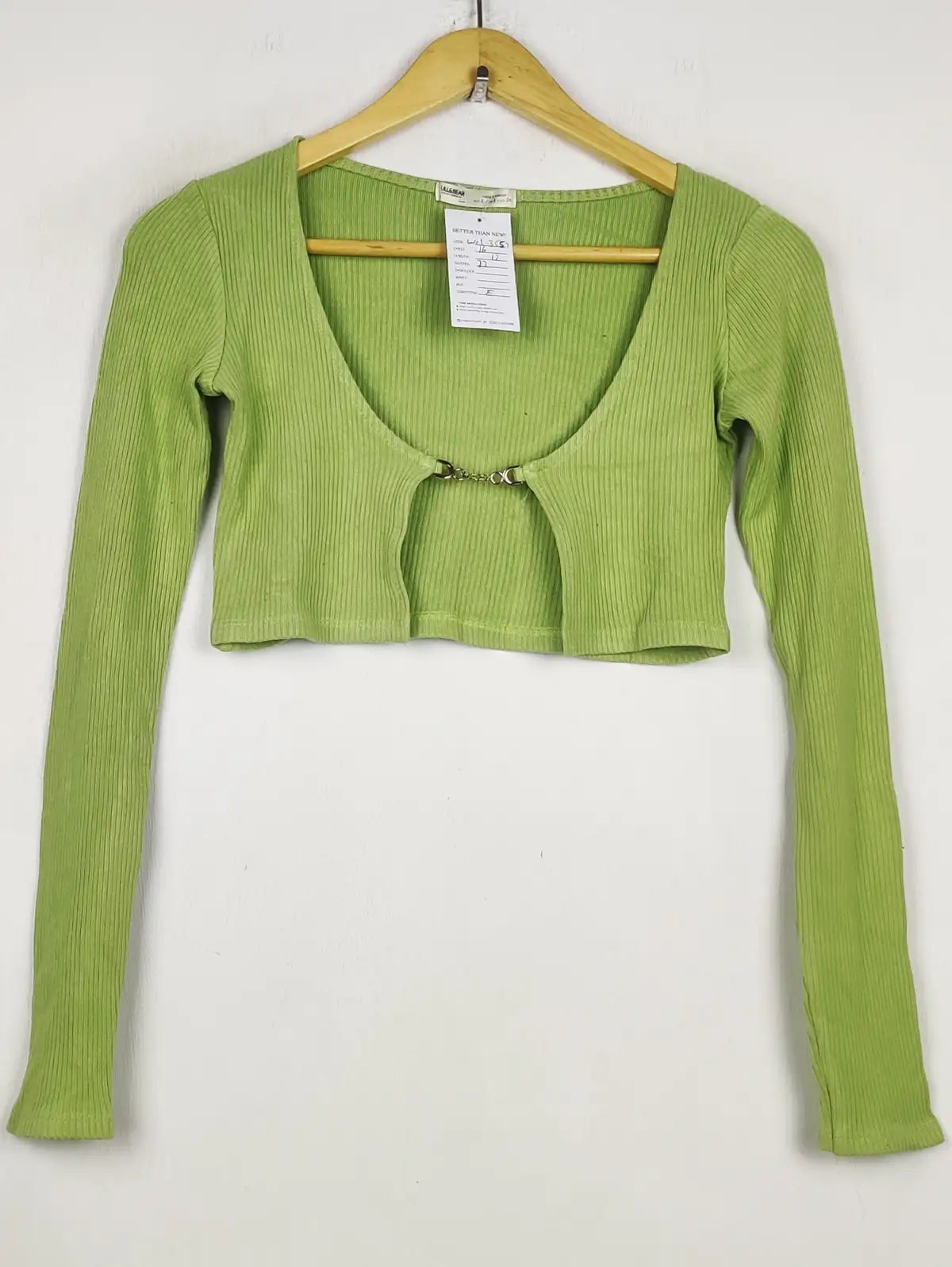 Buy online pre-used pre-loved 100% authentic & Original branded Pull&Bear (WCT-3557) available in Pakistan. Top international brands avilable.