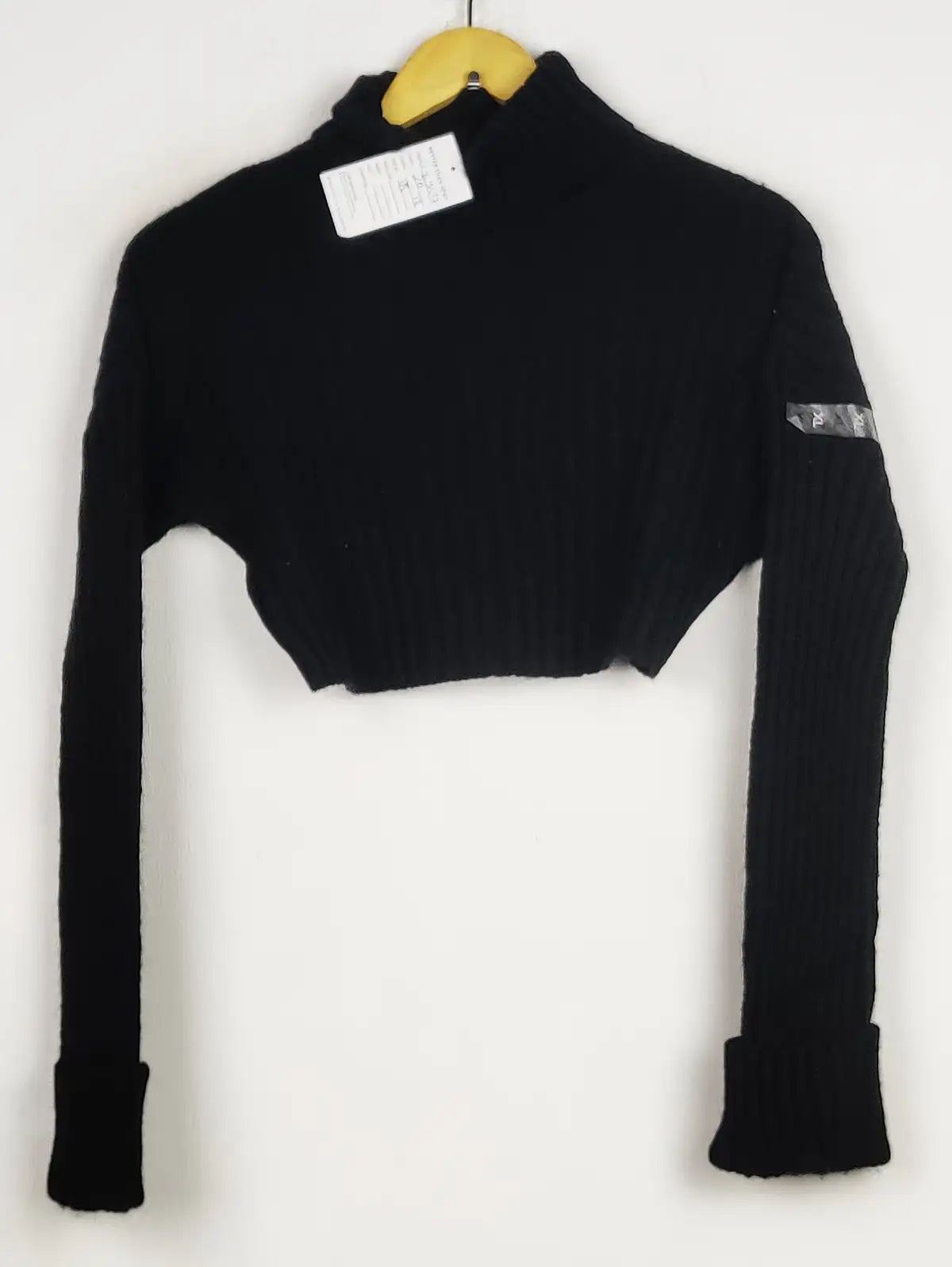 Buy online pre-used pre-loved 100% authentic & Original branded Shein (WCT-3577) available in Pakistan. Top international brands avilable.