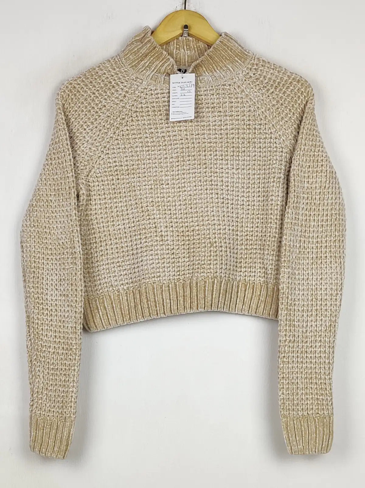 Buy online pre-used pre-loved 100% authentic & Original branded H&M (WCT-3579) available in Pakistan. Top international brands avilable.