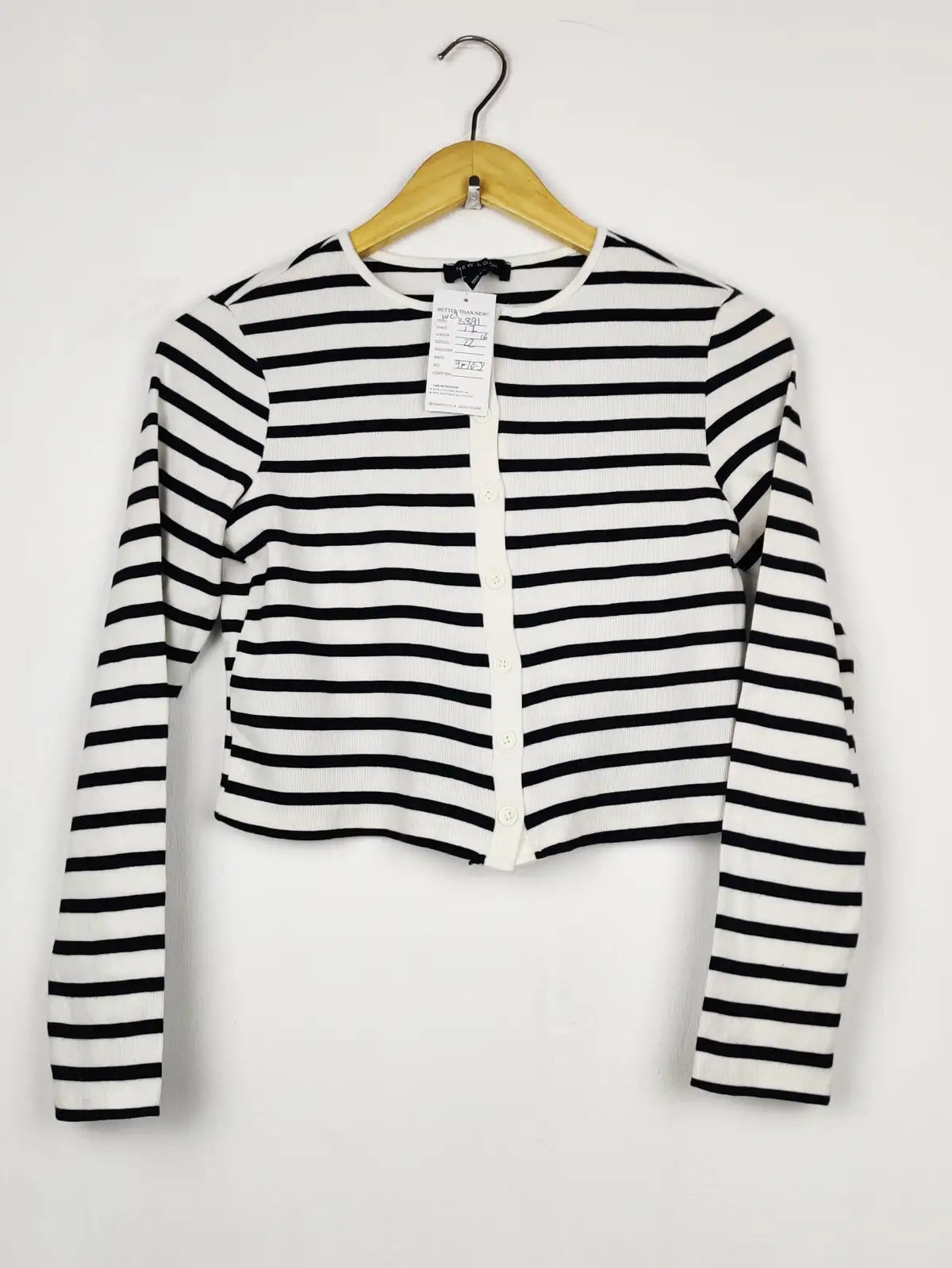 Buy online pre-used pre-loved 100% authentic & Original branded New Look (WCT-3891) available in Pakistan. Top international brands avilable.