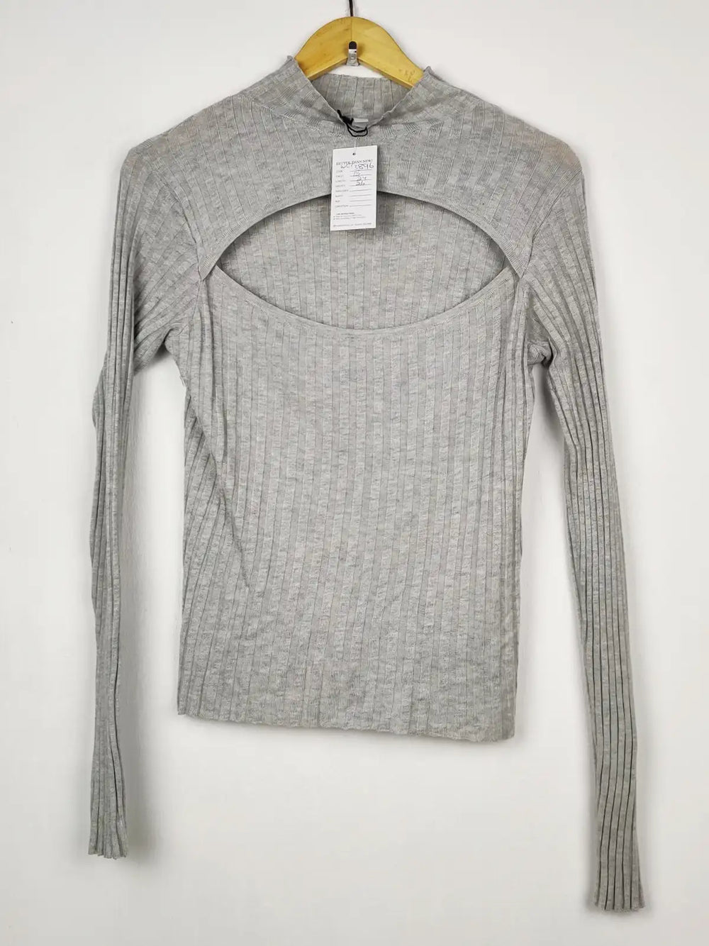 Buy online pre-used pre-loved 100% authentic & Original branded H&M (WCT-3896) available in Pakistan. Top international brands avilable.