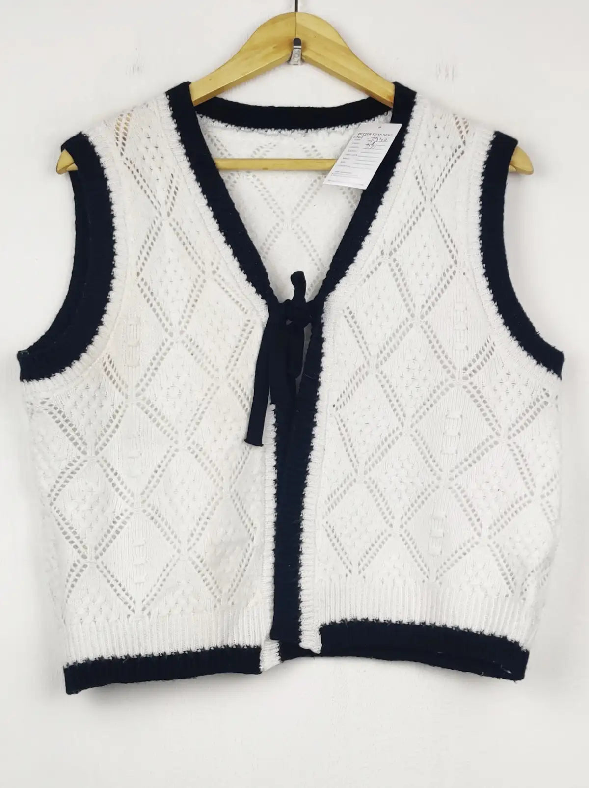 Buy online pre-used pre-loved 100% authentic & Original branded Unknown Brand (WCT-3942) available in Pakistan. Top international brands avilable.