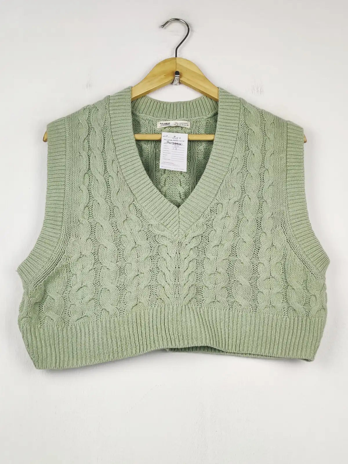 Buy online pre-used pre-loved 100% authentic & Original branded Pull & Bears (WCT-3986) available in Pakistan. Top international brands avilable.