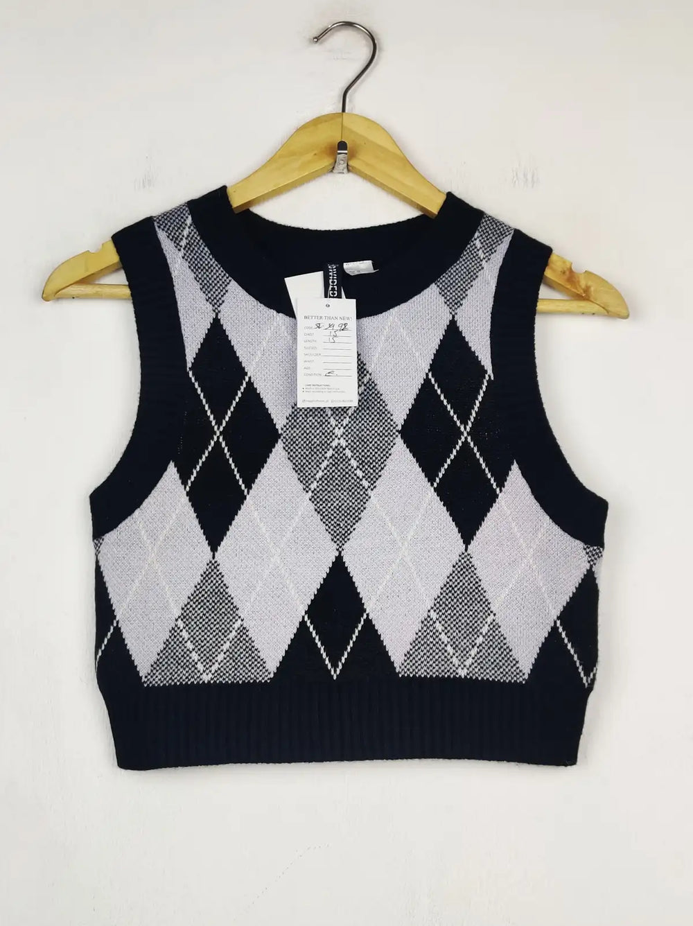Buy online pre-used pre-loved 100% authentic & Original branded H&M (WCT-3992) available in Pakistan. Top international brands avilable.