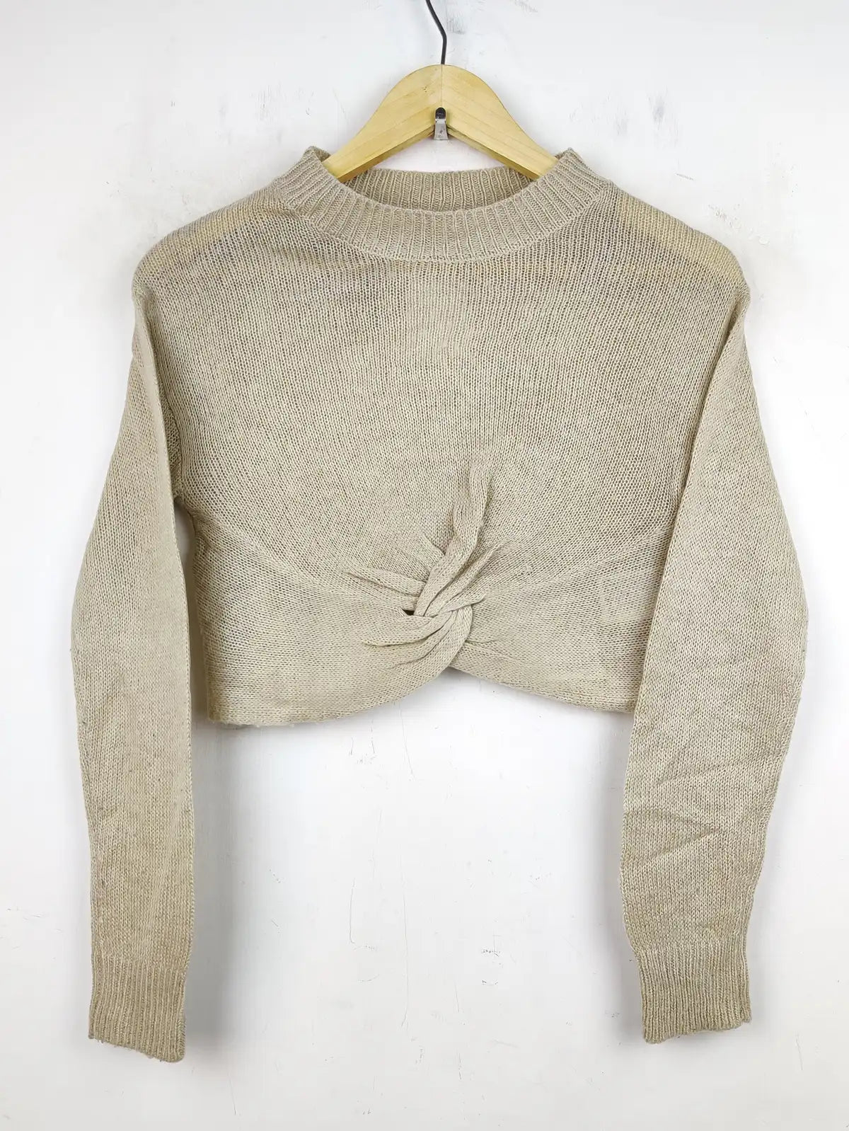 Buy online pre-used pre-loved 100% authentic & Original branded H&M (WCT-611) available in Pakistan. Top international brands avilable.