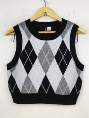 Buy online pre-used pre-loved 100% authentic & Original branded H&M (WCT-616) available in Pakistan. Top international brands avilable.