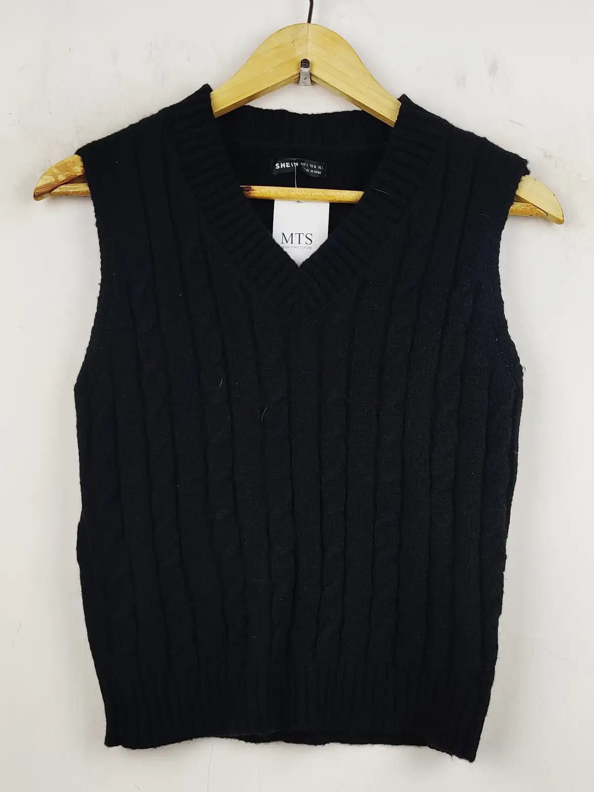 Buy online pre-used pre-loved 100% authentic & Original branded Shein (WCT-634) available in Pakistan. Top international brands avilable.