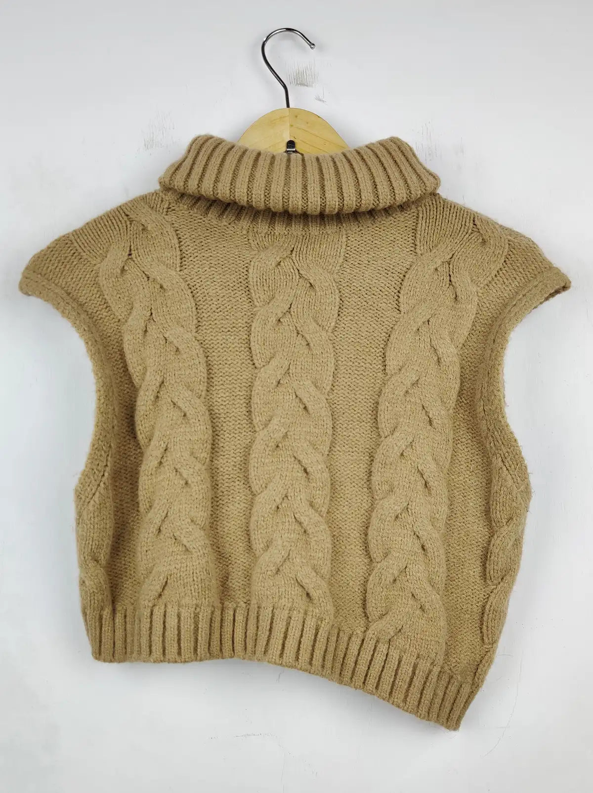 Buy online pre-used pre-loved 100% authentic & Original branded Zara (WCT-696) available in Pakistan. Top international brands avilable.