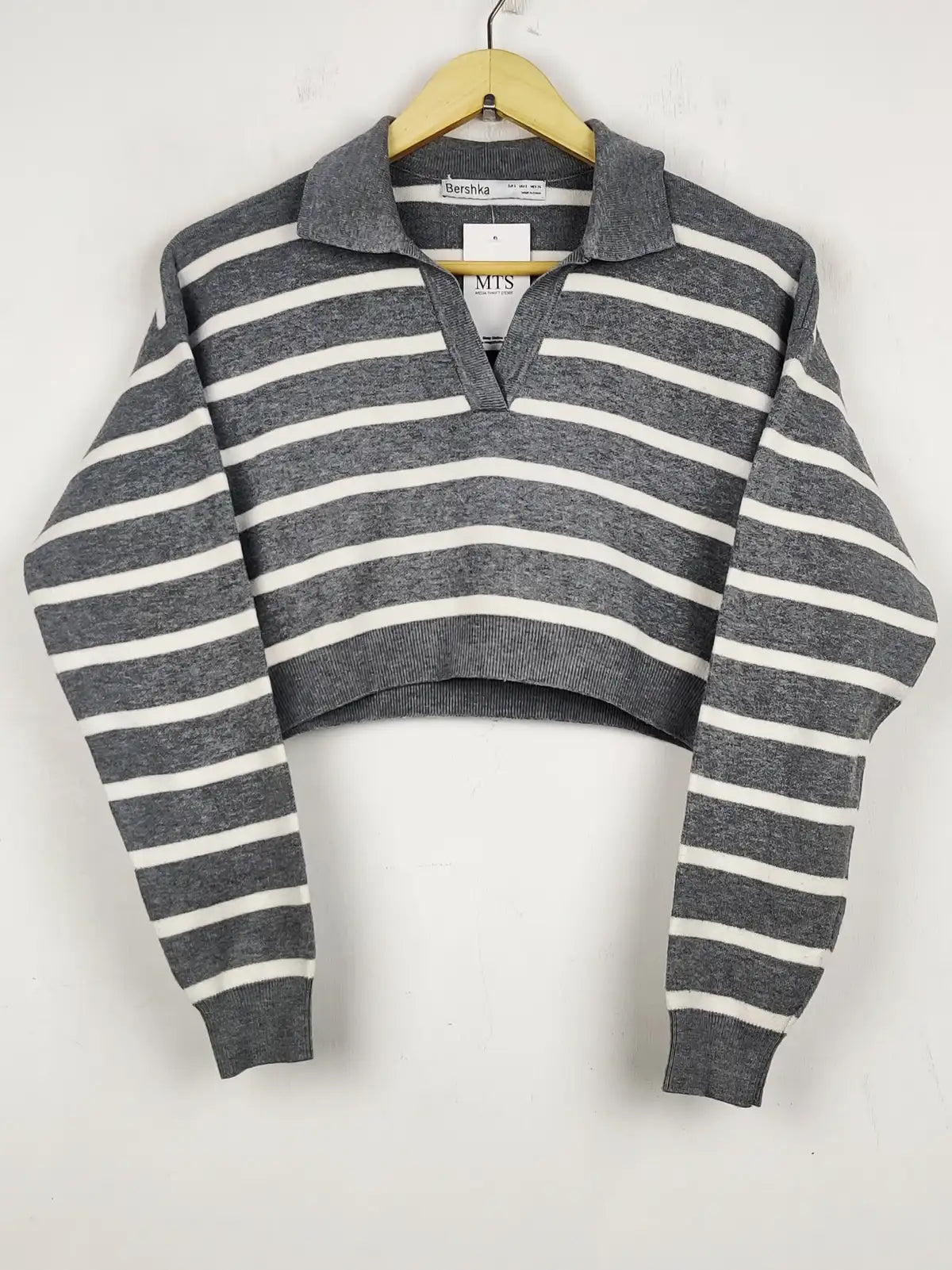 Buy online pre-used pre-loved 100% authentic & Original branded Bershka (WCT-849) available in Pakistan. Top international brands avilable.