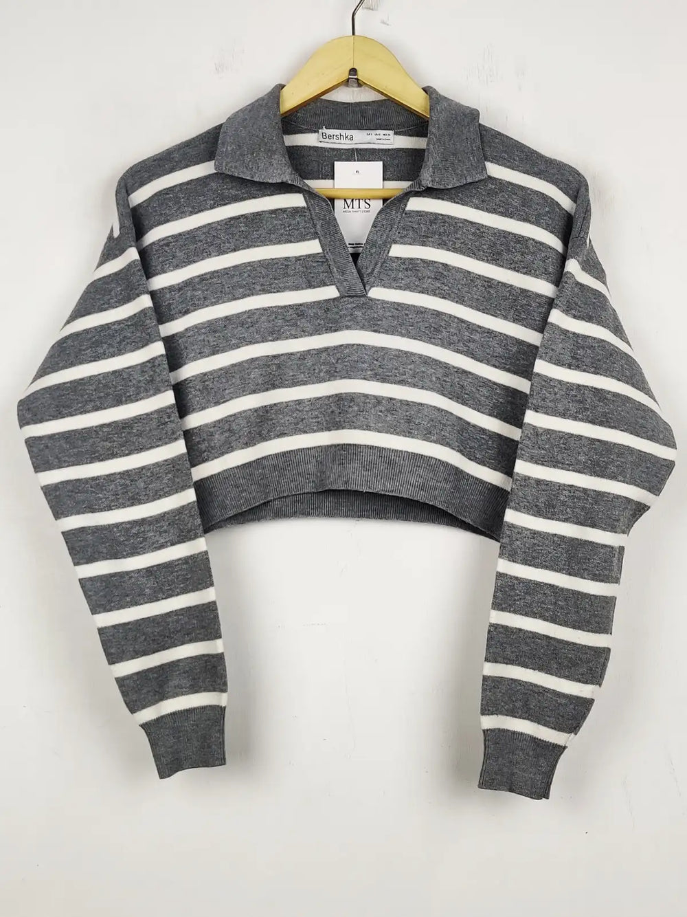 Buy online pre-used pre-loved 100% authentic & Original branded Bershka (WCT-849) available in Pakistan. Top international brands avilable.