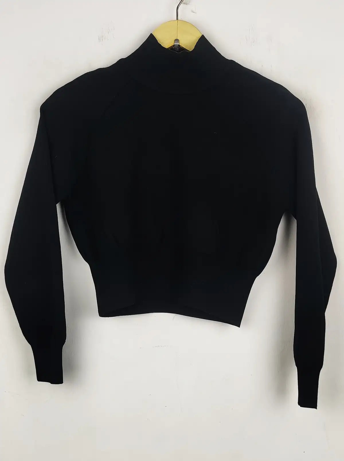 Buy online pre-used pre-loved 100% authentic & Original branded Zara (WCT-885) available in Pakistan. Top international brands avilable.