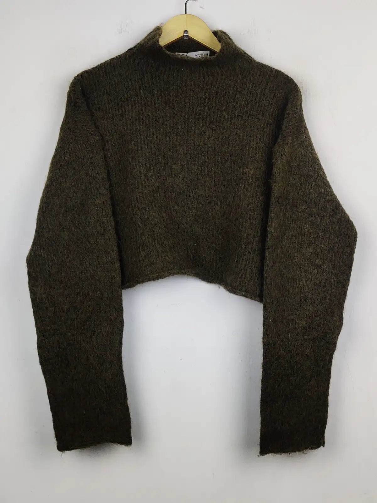Buy online pre-used pre-loved 100% authentic & Original branded Zara (WCT-896) available in Pakistan. Top international brands avilable.