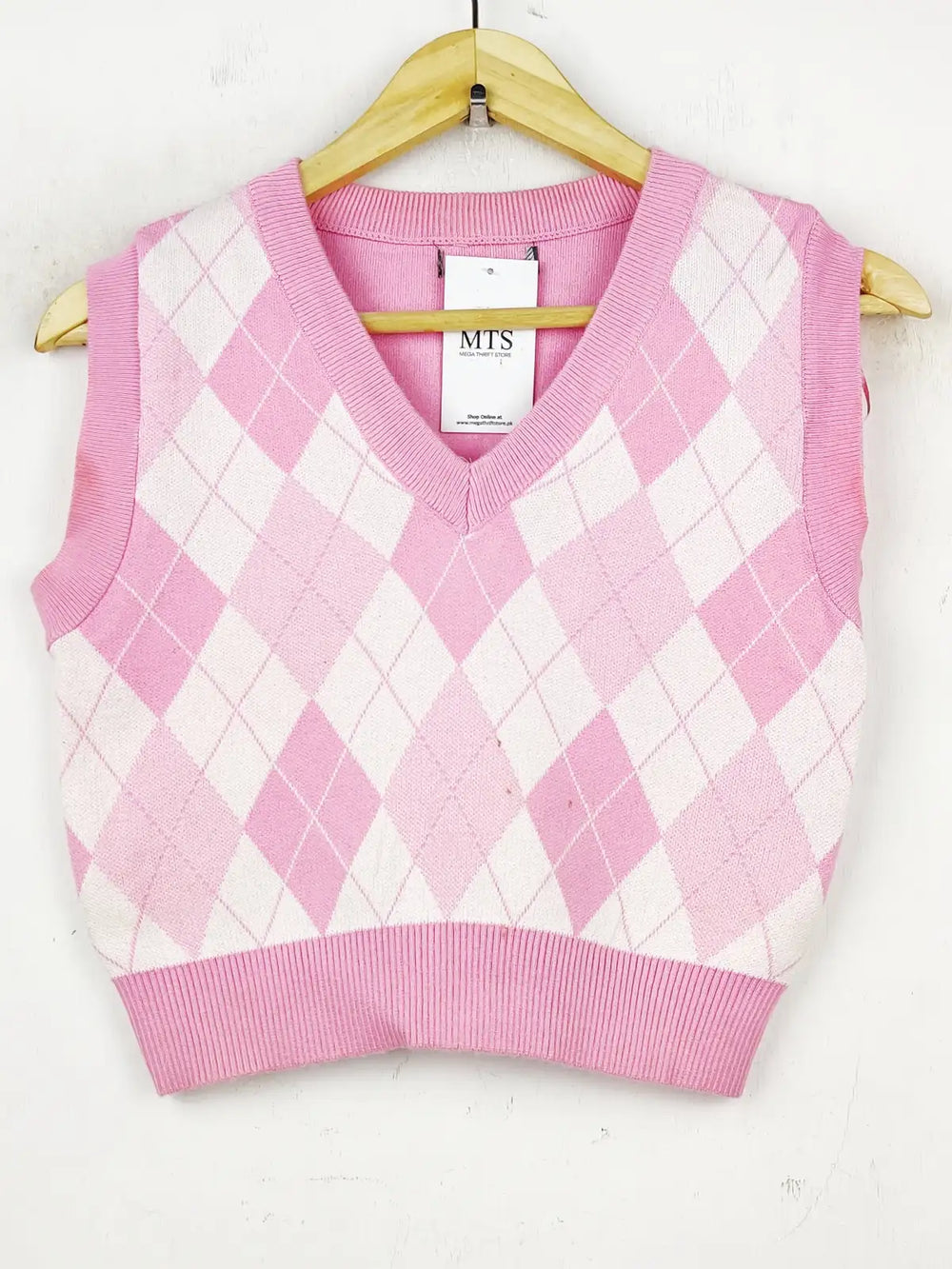 Buy online pre-used pre-loved 100% authentic & Original branded Unknown Brand (WCT-934) available in Pakistan. Top international brands avilable.